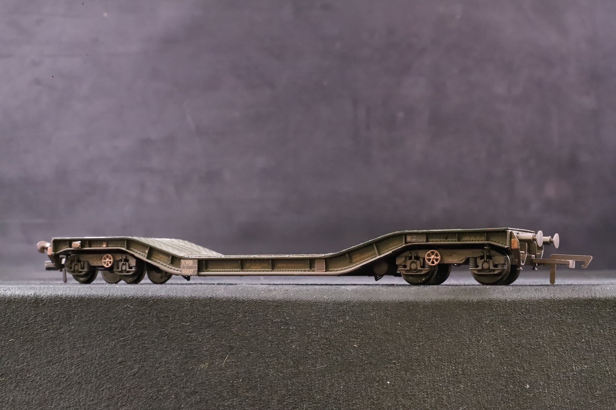 Hattons OO H4-WW-016/7 Warwell 50ft Wagons in MOD 90s Olive -Weathered/Pristine