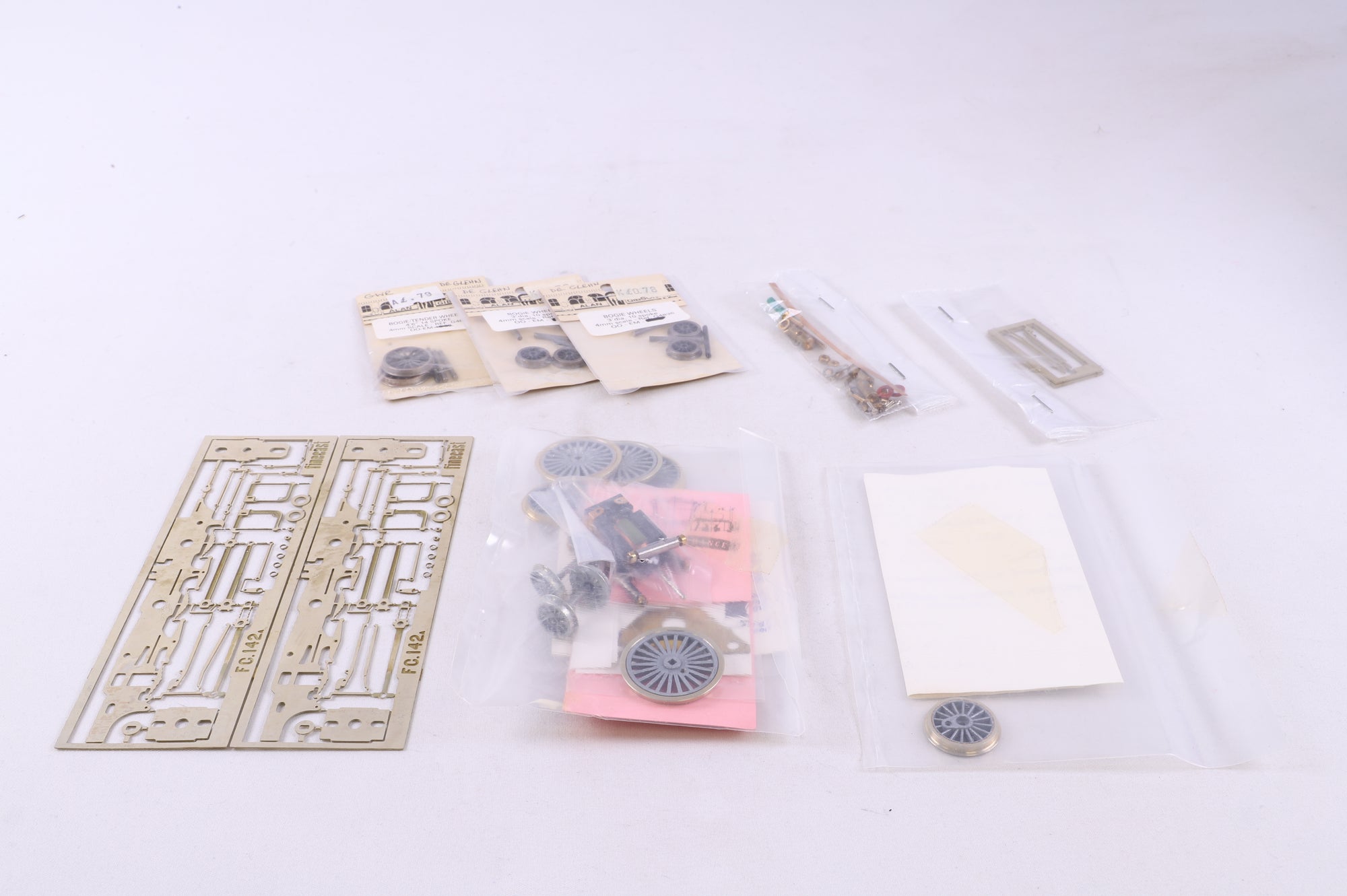 Wills Finecast OO F142 GWR DE Glehn Kit + FC142 Nickel Silver Chassis Kit