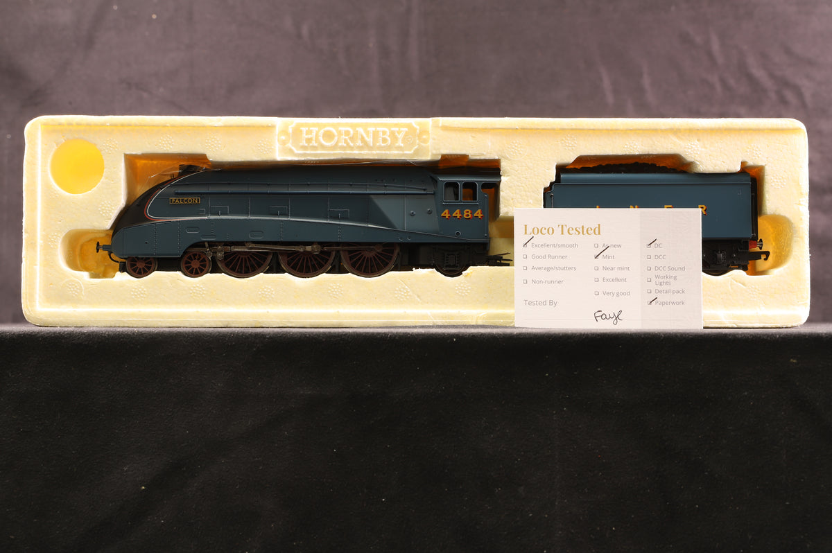 Hornby Railroad OO R2779 LNER Class A4 &#39;4484&#39; &#39;Falcon&#39; Garter Blue