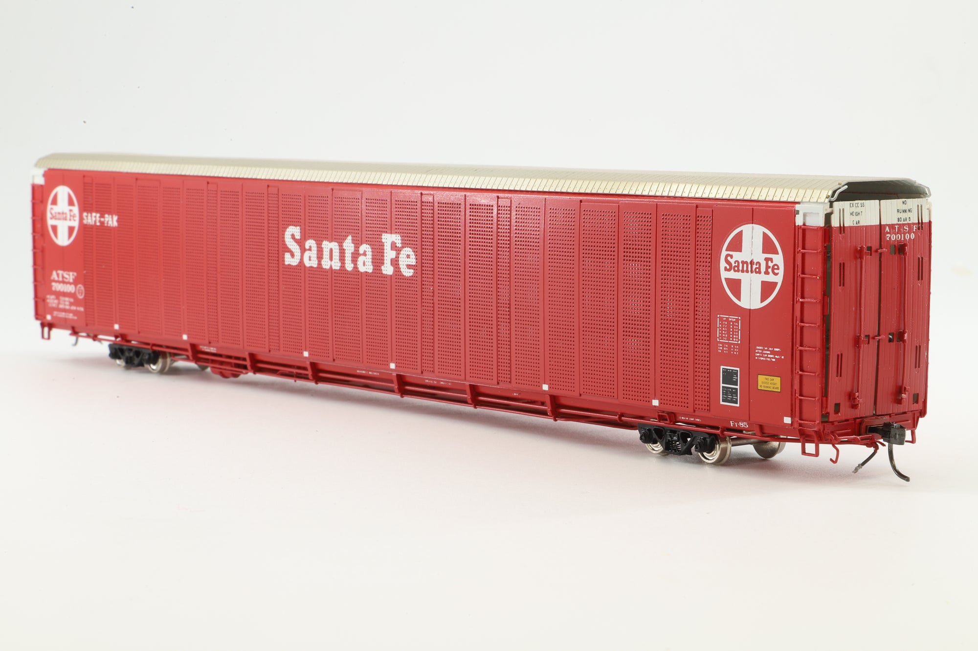 Overland Models HO Brass OMI-3251 Auto Rack Tri-level AT&SF Safe-T-Pak '700100'