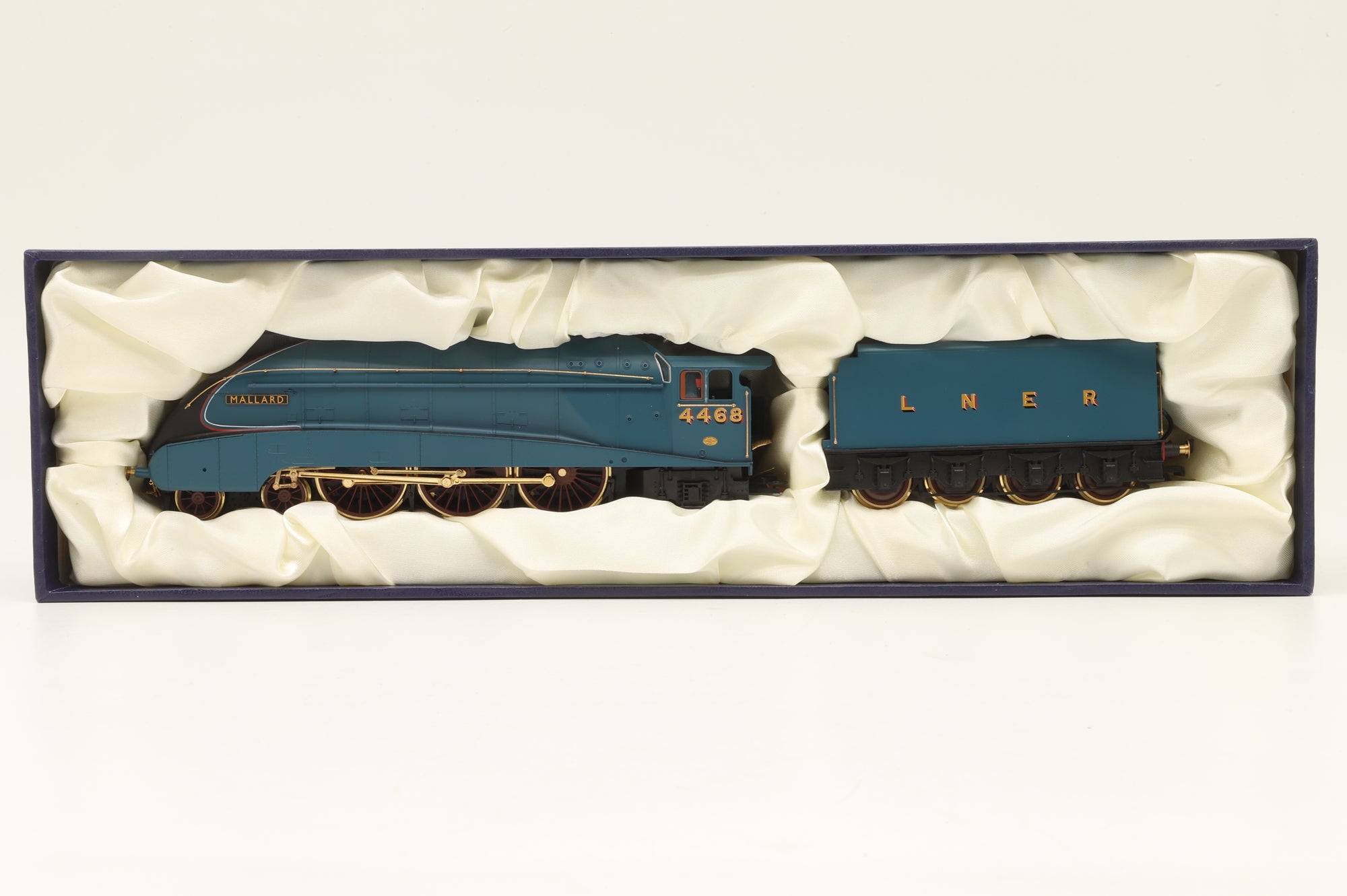 Hornby OO R2684 Class A4 '4468' 'Mallard' 70th Anniversary LNER Garter Blue Ltd Ed 2207/ 5000