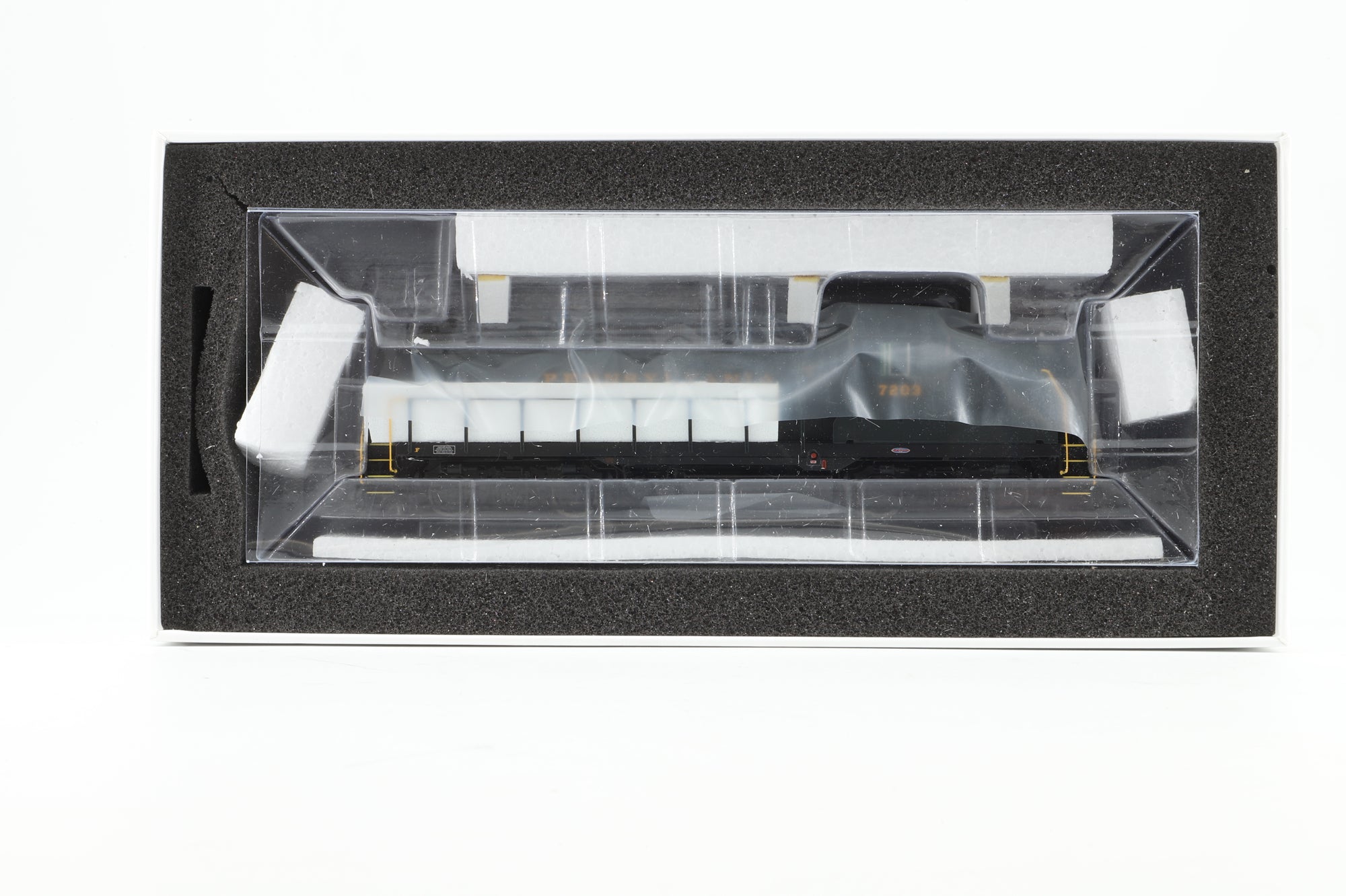 Genesis HO ATHG62913 Pennsylvania GP9-Phase III '7203', DCC Sound