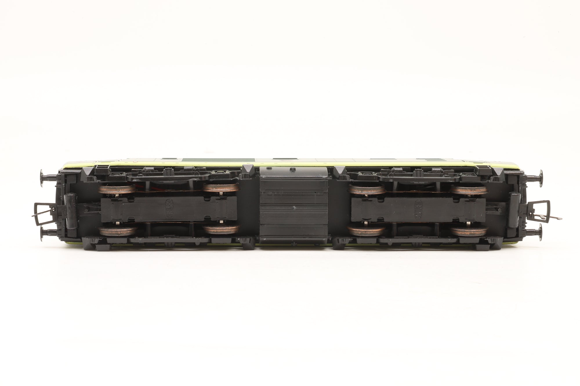 Heljan OO 3500 Class 35 Hymek D7017 in BR Two-Tone Green