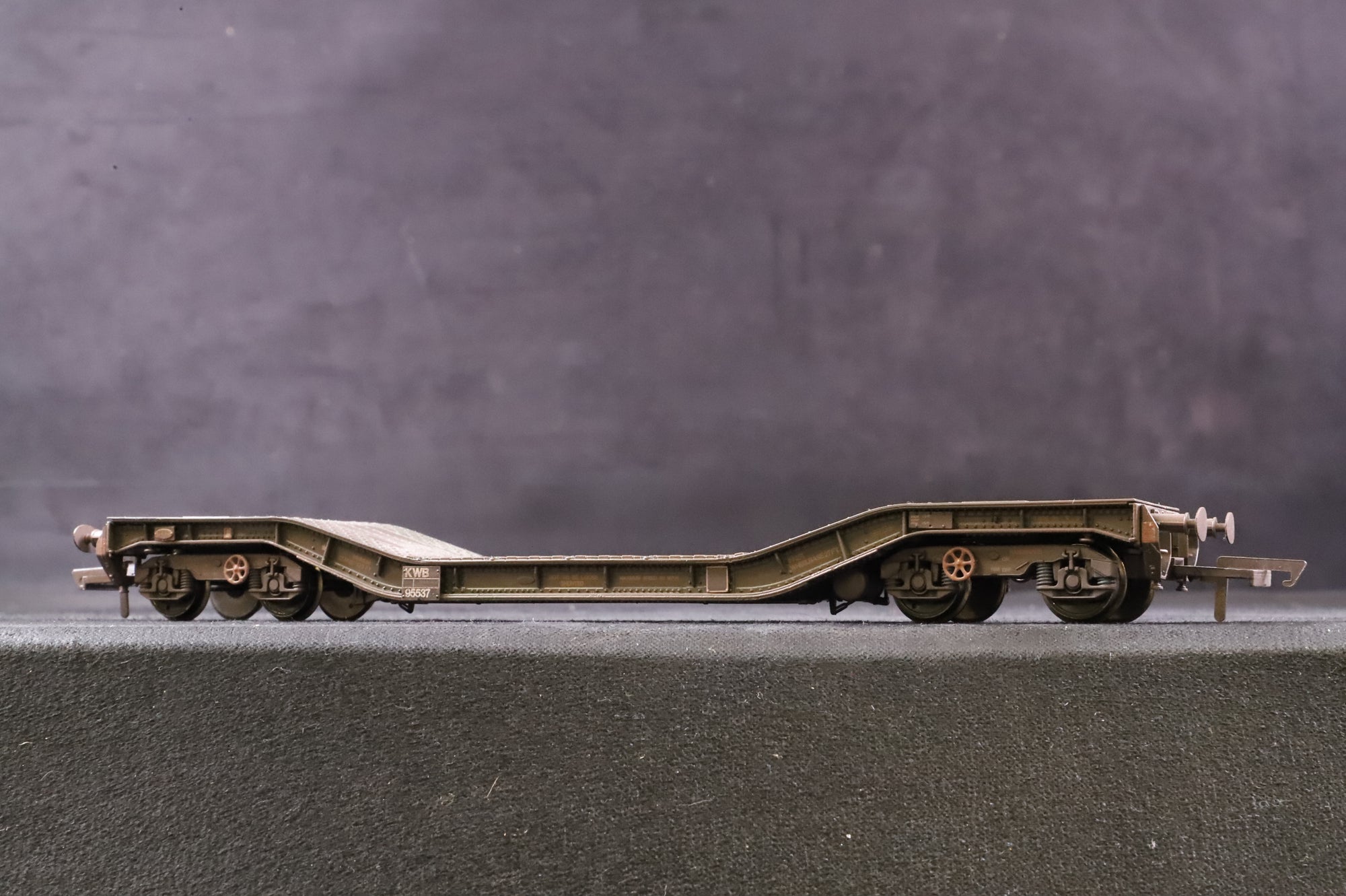 Hattons OO H4-WW-016/7 Warwell 50ft Wagons in MOD 90s Olive -Weathered/Pristine