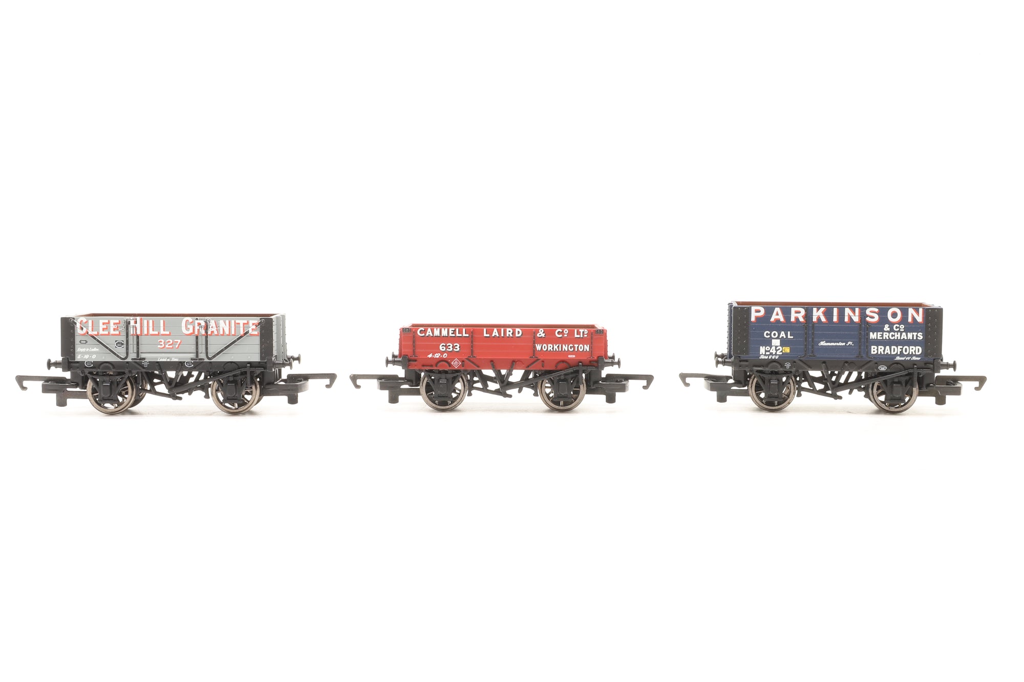Hornby OO City Freight Train Set BR Class 55 Co-Co Diesel Deltic 'The Duke of Wellington's Regiment' 'D9014' & 5 Wagons and Vans