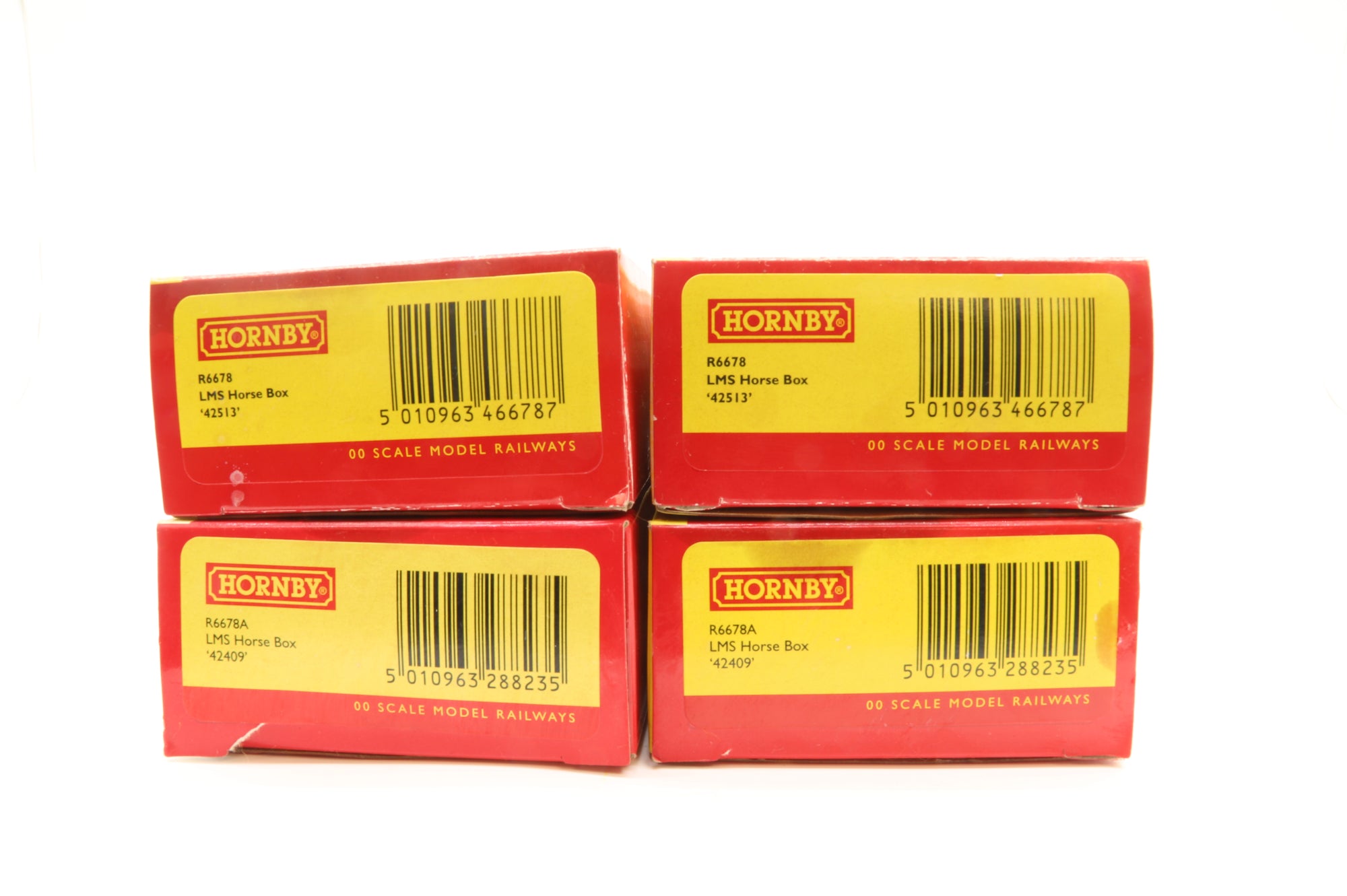 Hornby OO Rake of 4 LMS Horse Boxes Inc.R6678 & R6678A
