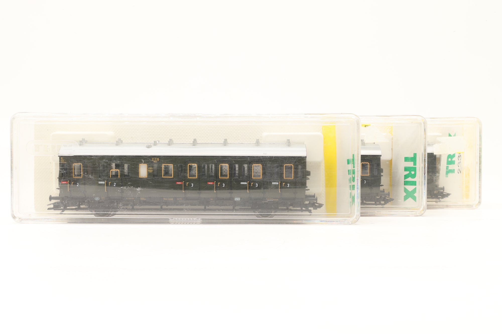 Trix HO Rake Of 3 OVP Coaches Inc. 23300 x 2 & 23301