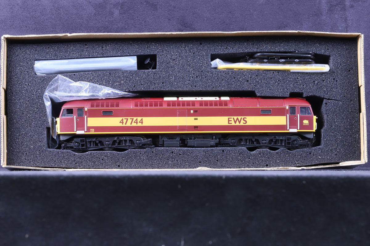 Heljan OO 4650 Class 47 47744 in EWS Livery