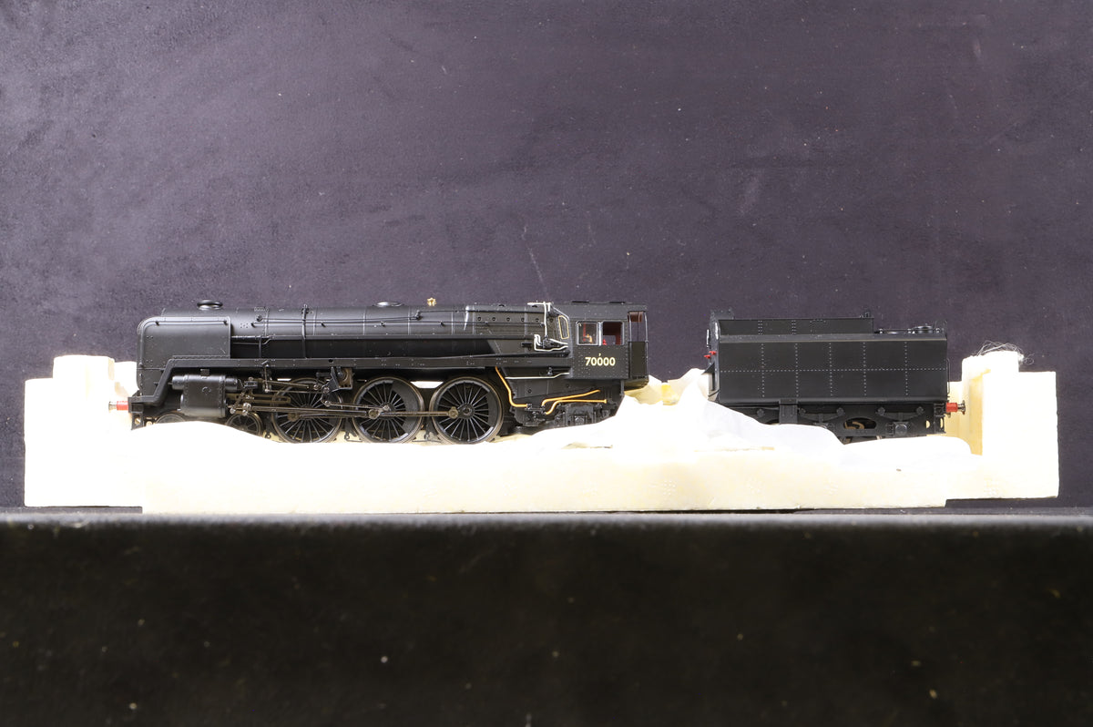 Hornby OO R2975 Brit Class &#39;70000&#39; &#39;Britannia&#39; Plain Black