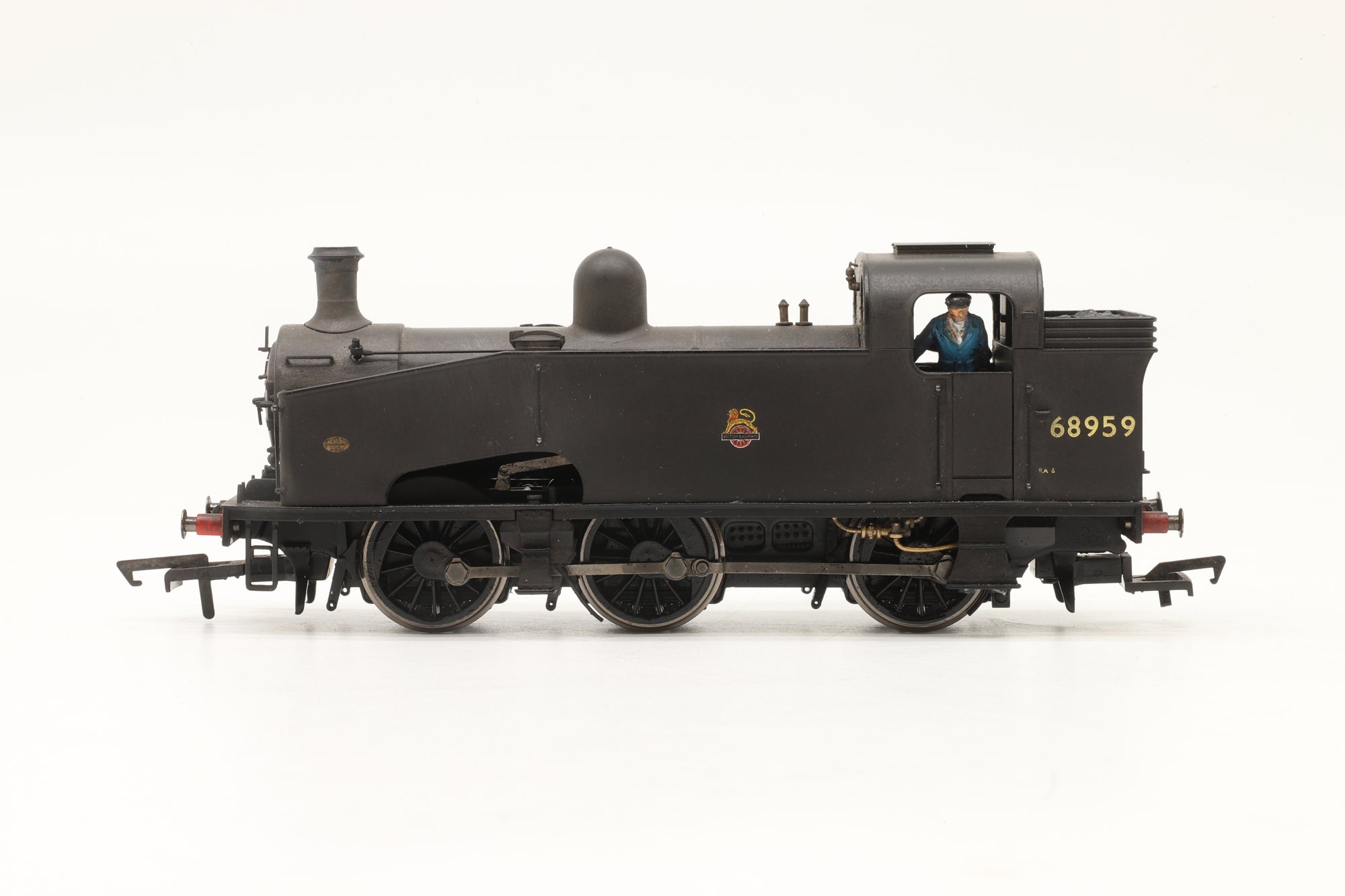 Hornby OO R3407 Class J50 68959 in BR Black w/ Early Crests – Weathered