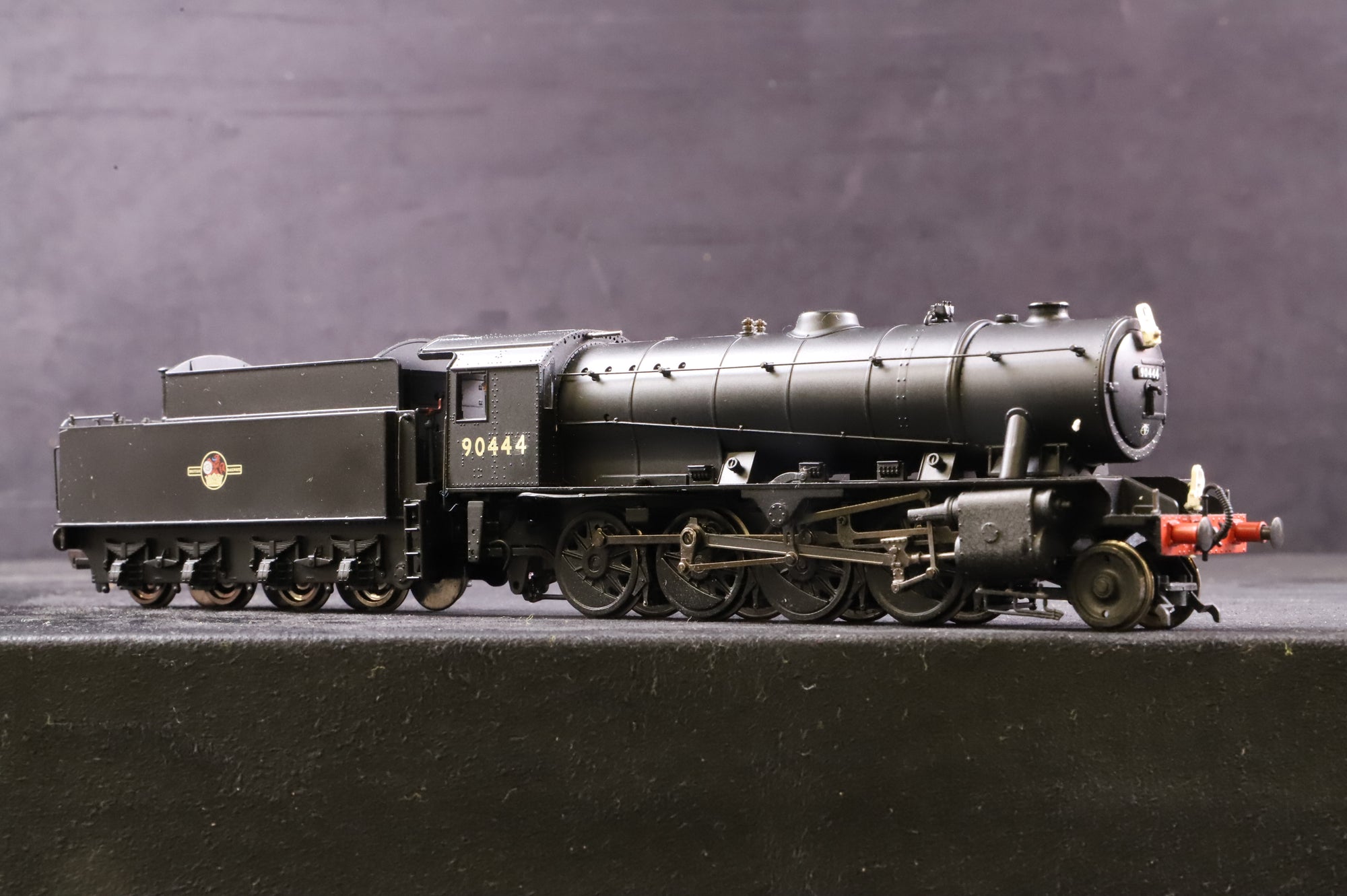 Bachmann OO 32-252 WD Austerity '90444' BR Black L/Crest, Re-Numbered