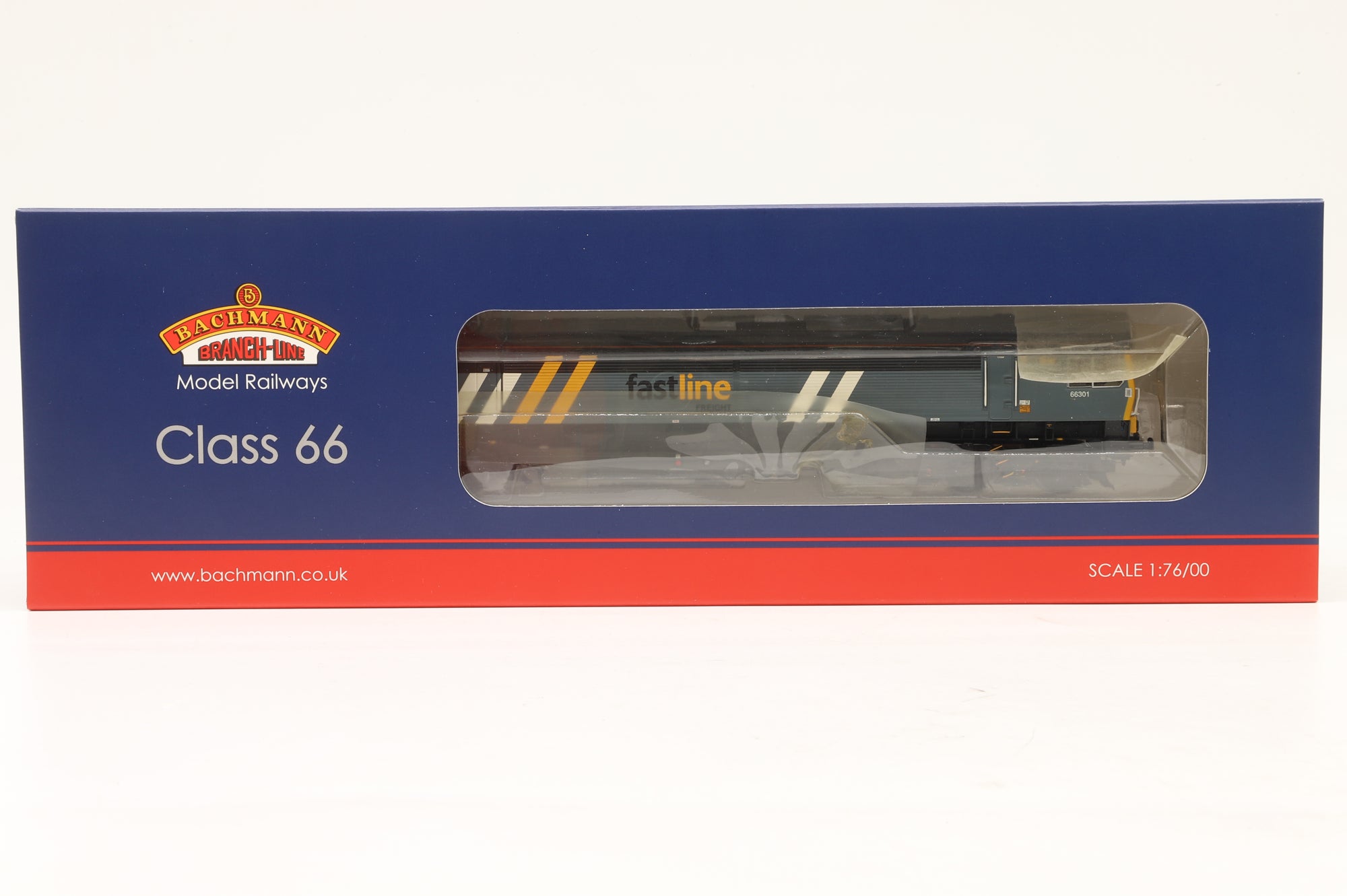 Bachmann OO 32-979Y Class 66 66301 in Fastline Livery