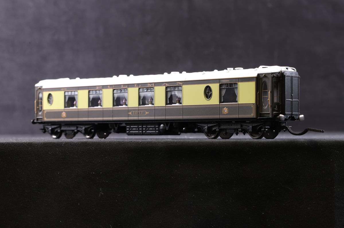 Hornby OO Rake of 3 Pullman Coaches