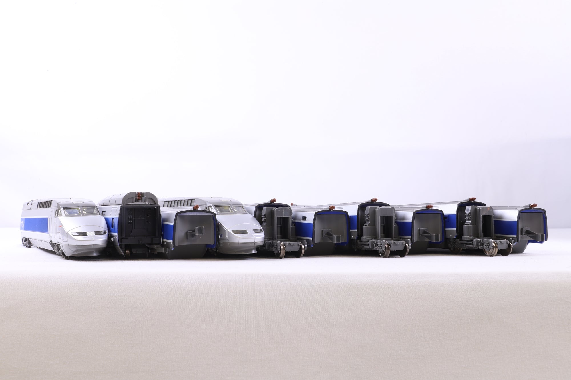 Mehano HO TGV Atlantique Train Set Inc. 4878, 5456 & 5457