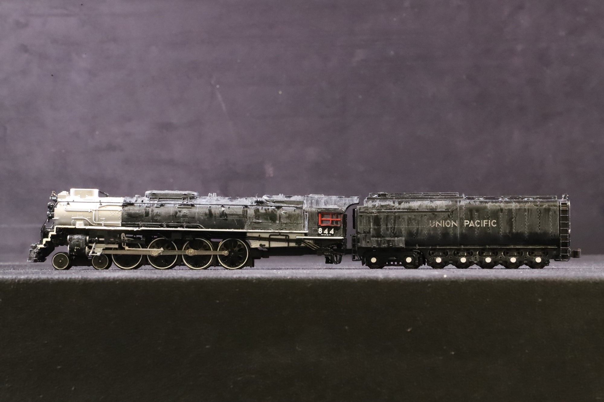WORKSHOP Kato N Gauge 126-0401 FEF-3 Steam Loco No.844 in Union Pacific Black - Weathered