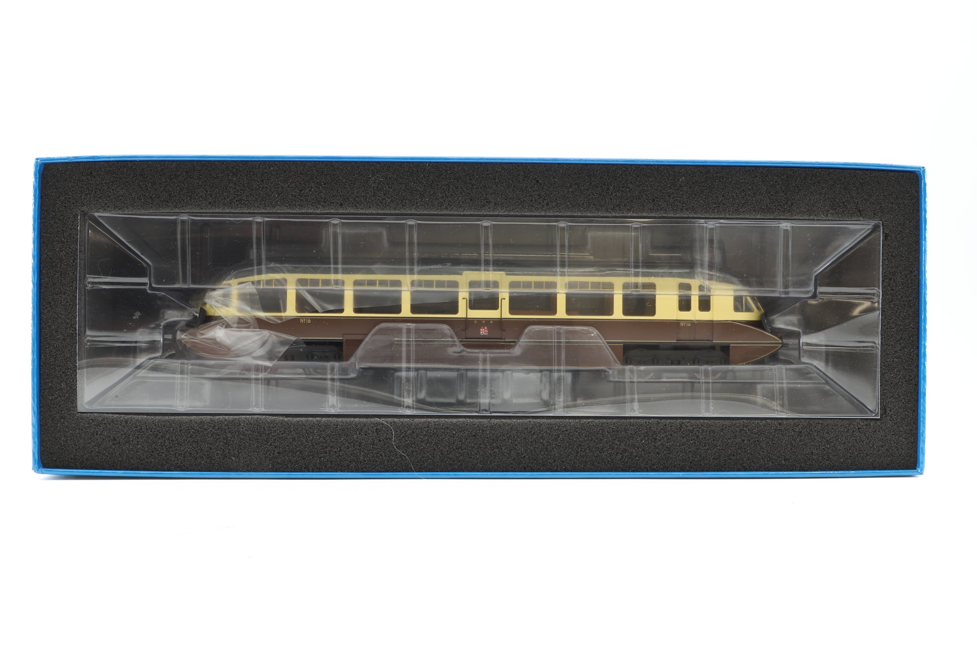 Dapol OO 4D-011-009 Streamlined Railcar '16' Lined Chocolate & Cream GWR Twin Cities