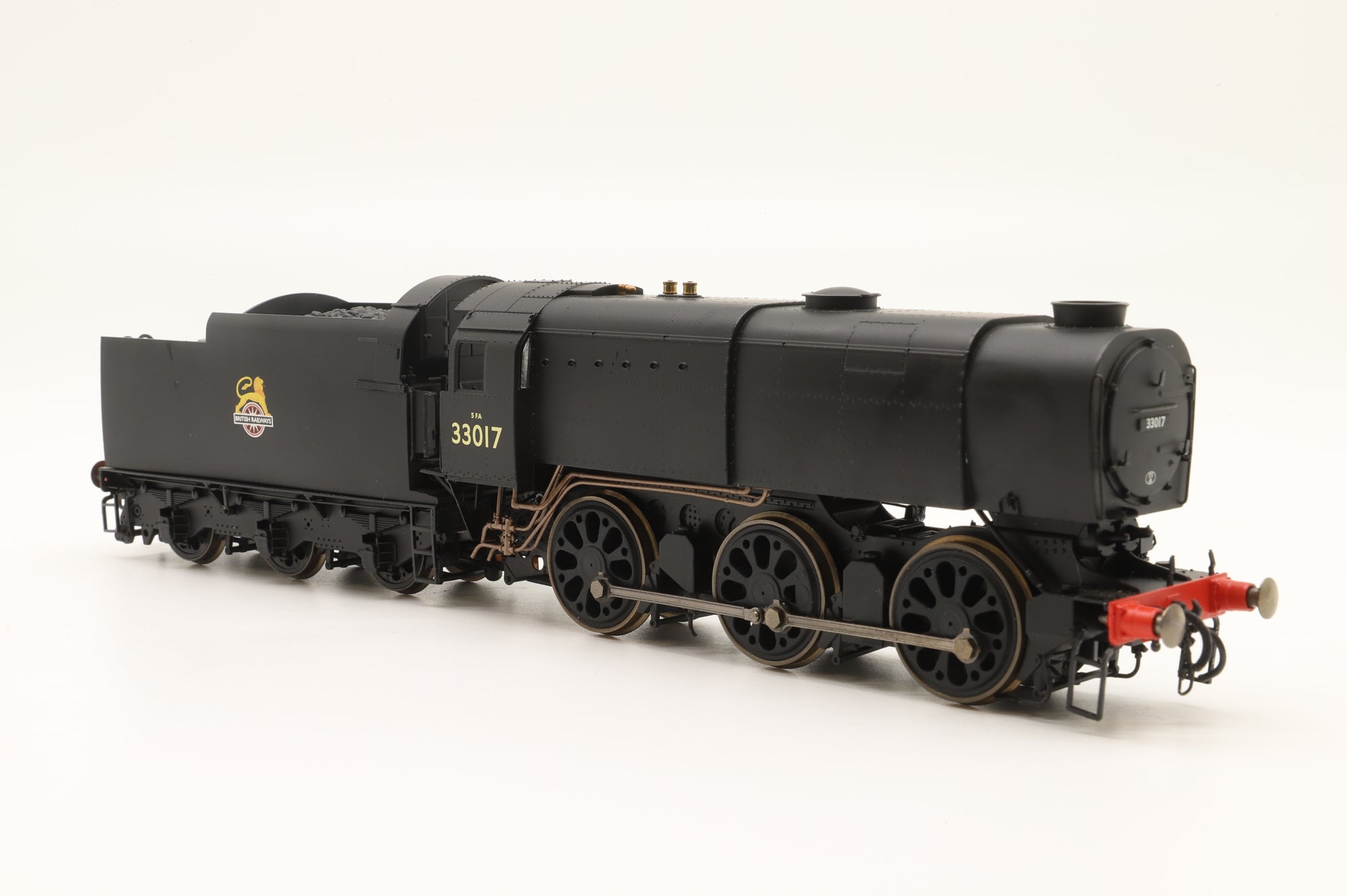 Hornby OO R2355A Class Q1 33017 in BR Black w/ Early Crests