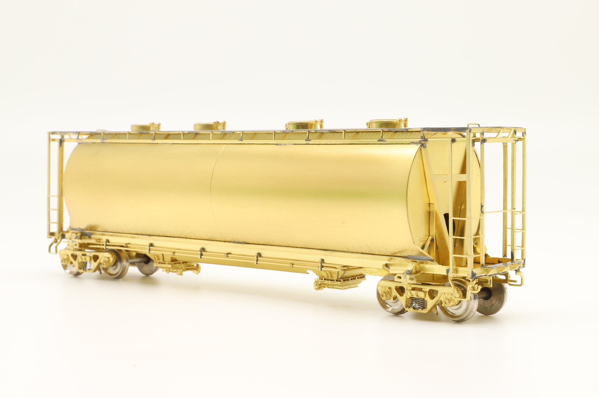 Overland Models/Ajin HO OMI-3108 2-Bay Cylindrical Hopper CNJ/Conrail, Unpainted Brass