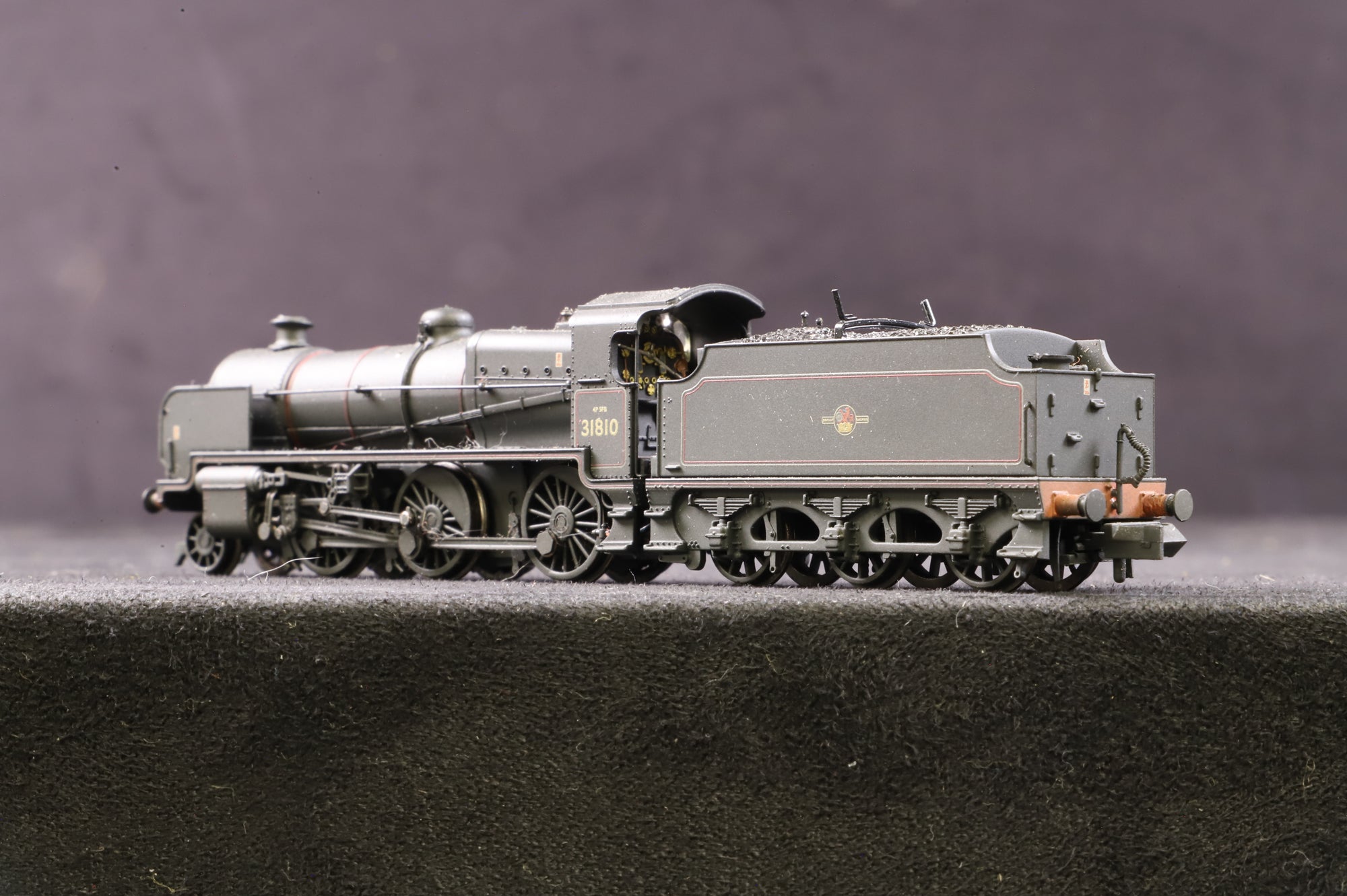 Graham Farish N 372-935 N Class '31810' BR Lined Black L/C Weathered DCC Sound