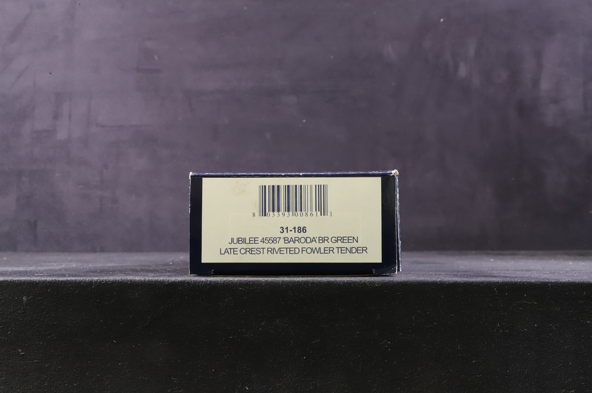 Bachmann OO 31-186 Jubilee Class 45587 &#39;Baroda&#39; in BR Green w/ Late Crests &amp; Riveted Fowler Tender