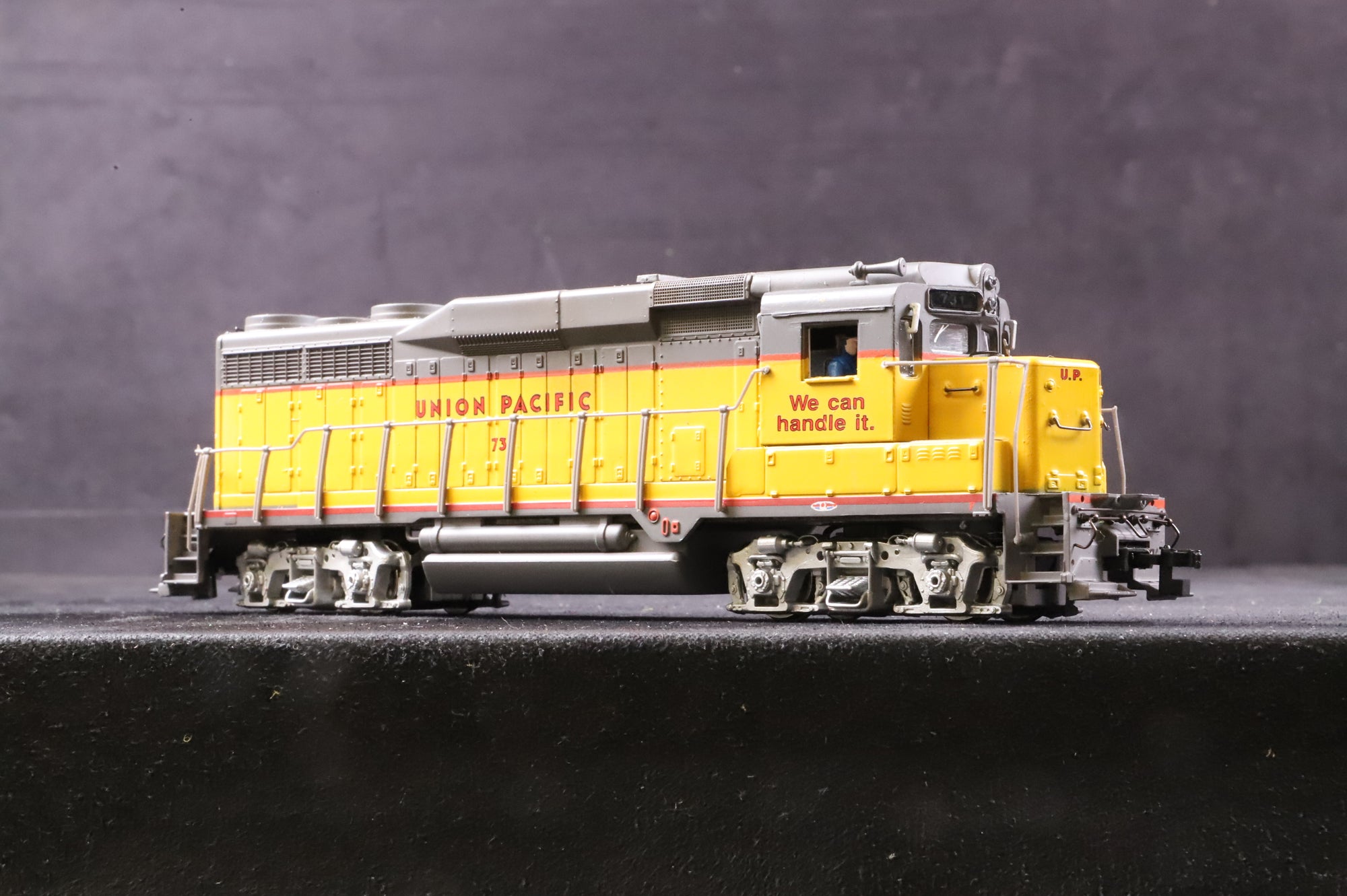 Spectrum HO 82010 GP 30 '731' Diesel Union Pacific