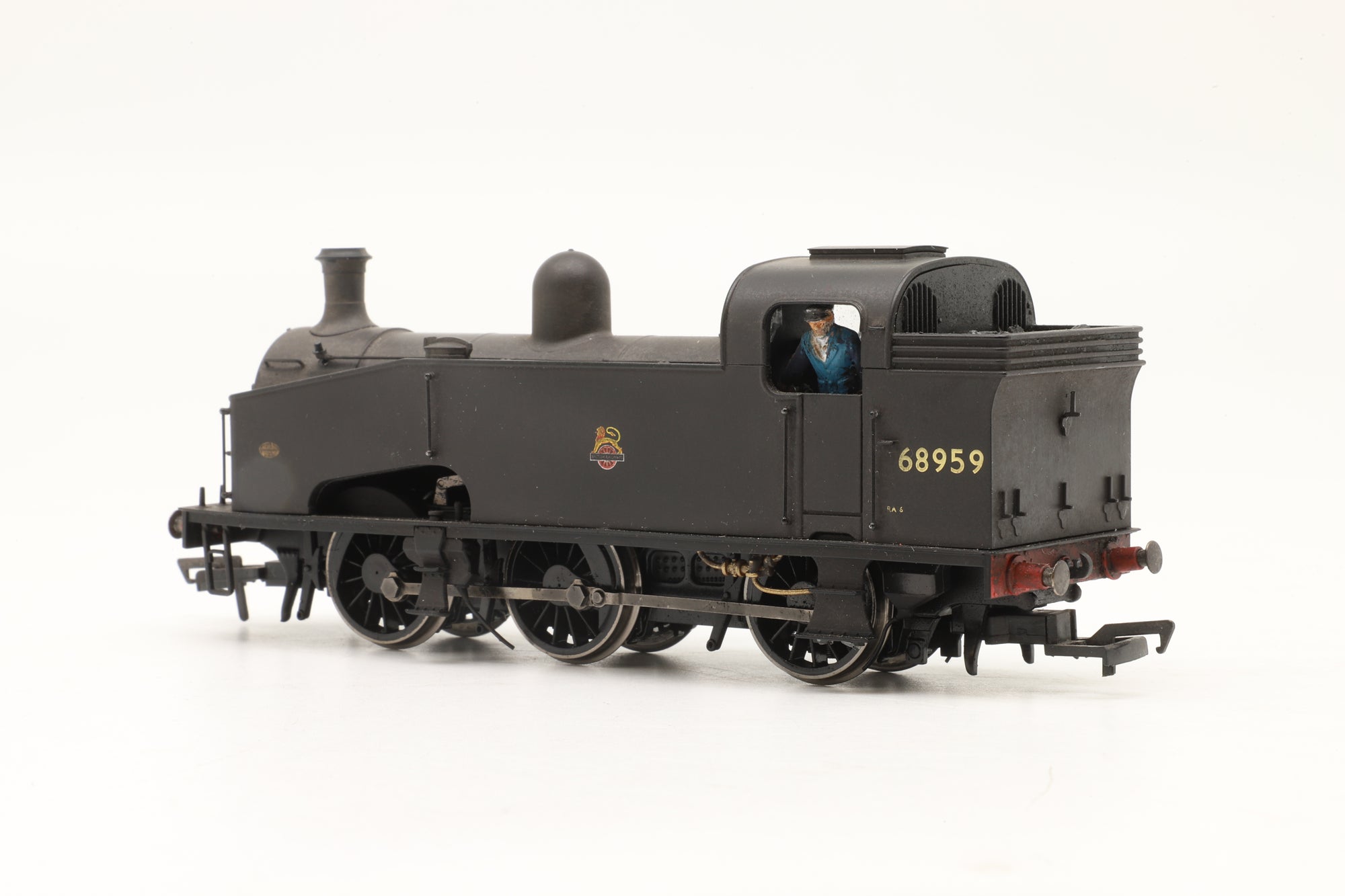 Hornby OO R3407 Class J50 68959 in BR Black w/ Early Crests – Weathered