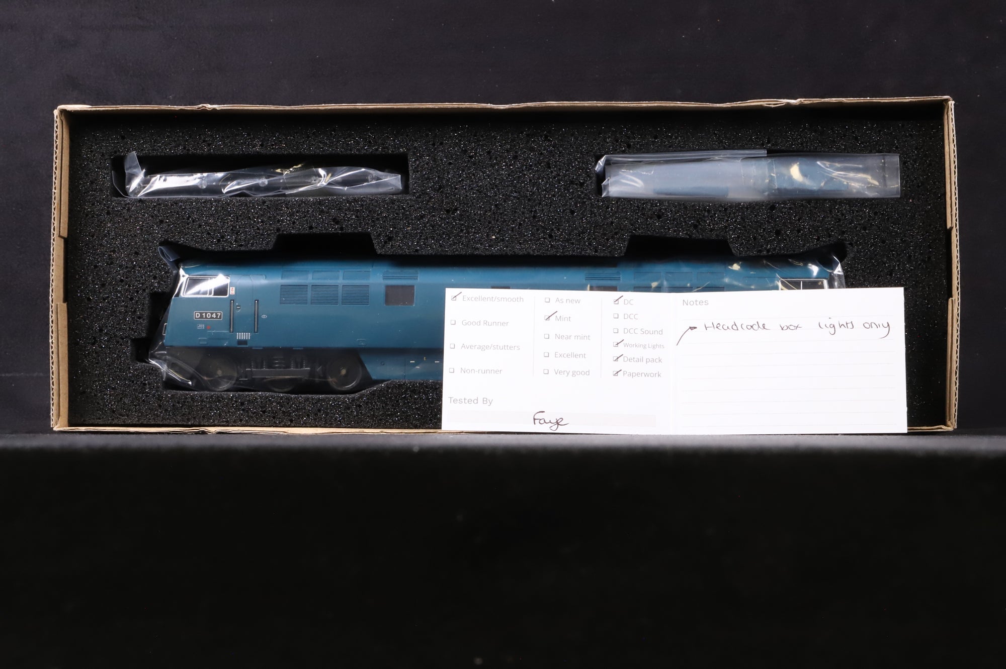 Heljan OO 5205 Class 52 D1047 'Western Lord' in BR Blue