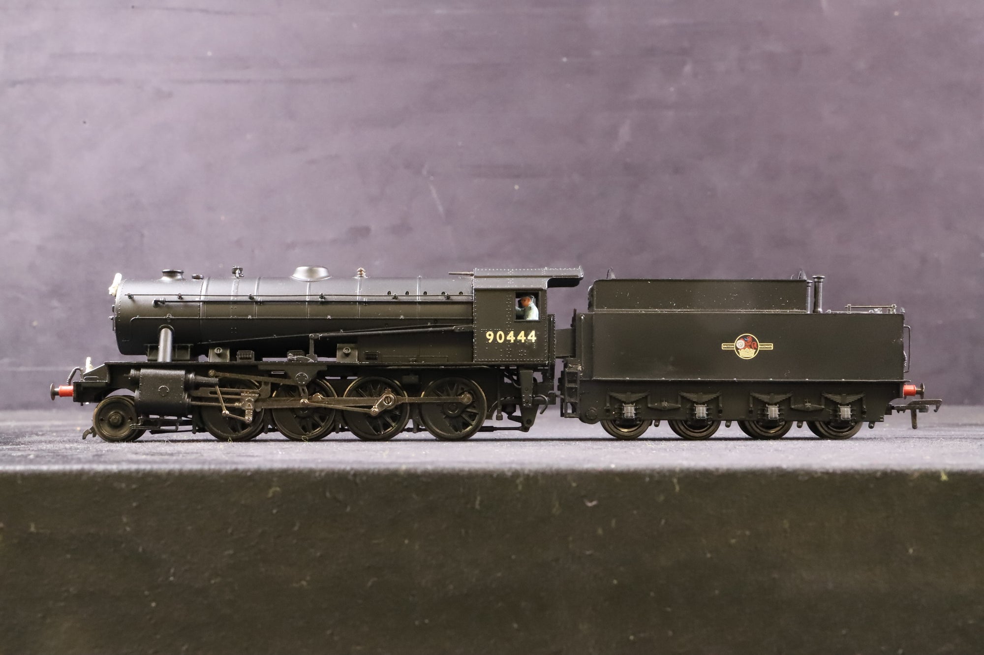 Bachmann OO 32-252 WD Austerity '90444' BR Black L/Crest, Re-Numbered