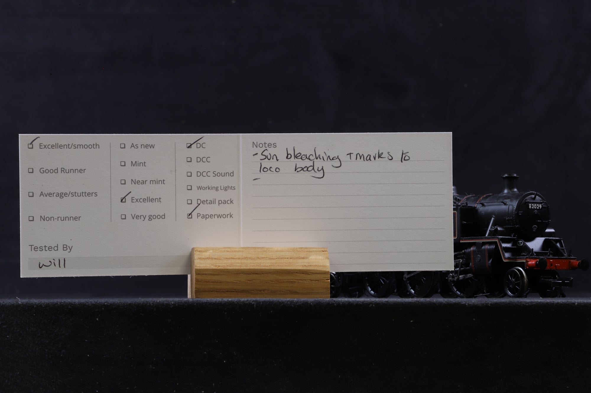 Bachmann OO 31-975 BR Standard Class 3MT Tank '82029' BR Lined Black E/C