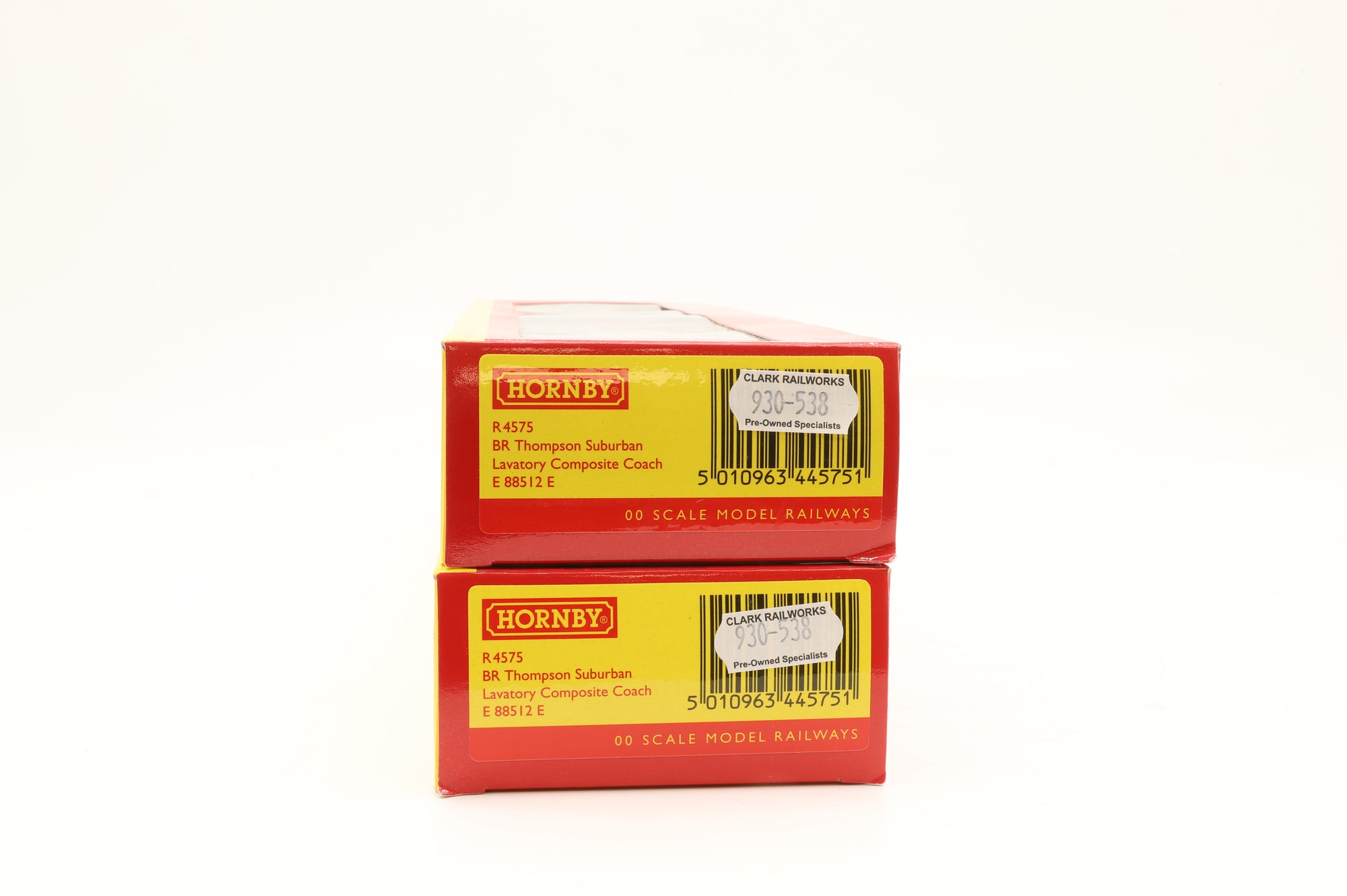 Hornby OO R4575 x2 Rake of 2 Thompson Suburban Lavatory Composites in BR Crimson