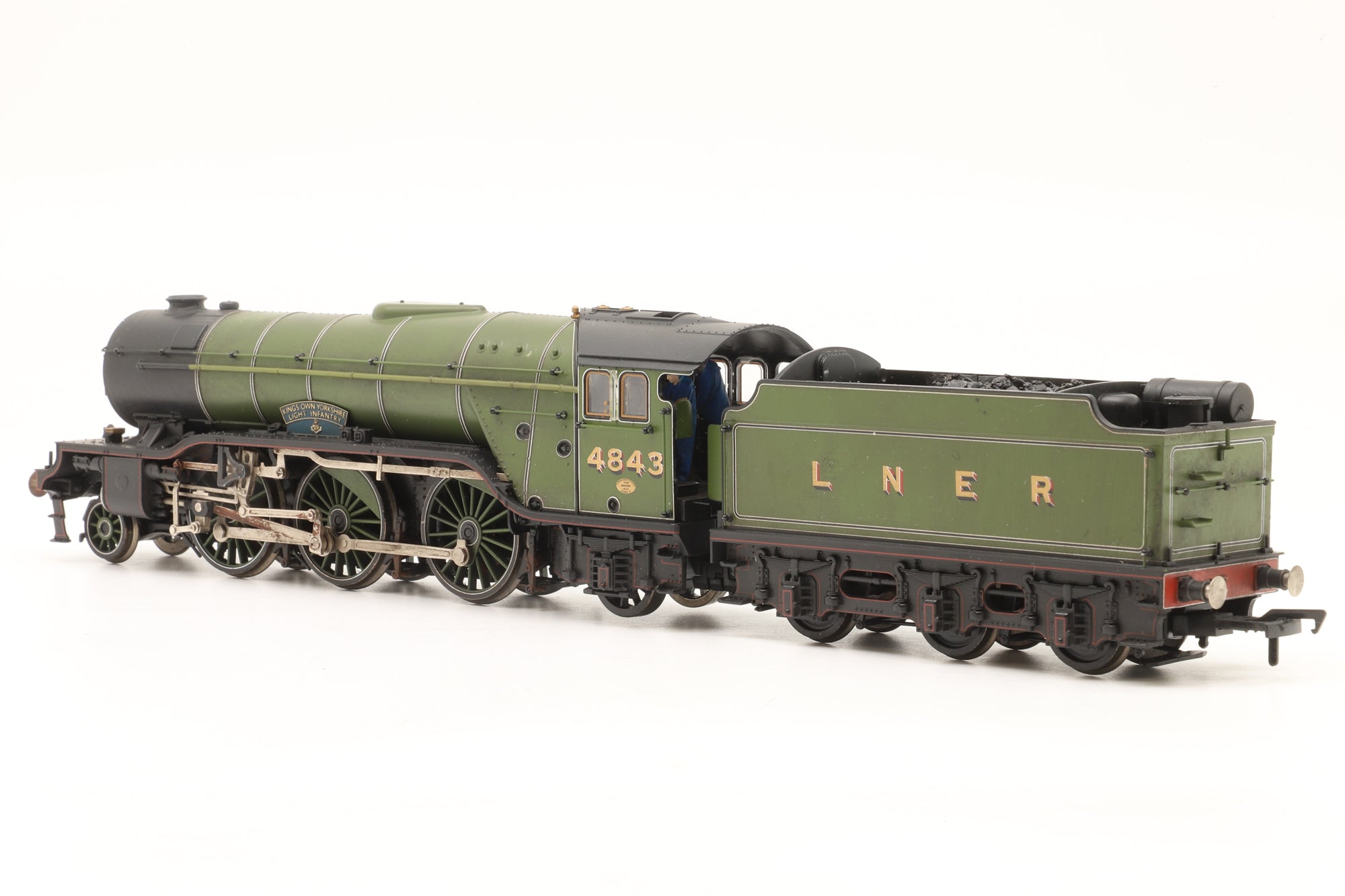Bachmann OO 35-201Z V2 Class 4843 'King's Own Yorkshire Light Infantry' in Lined LNER Green Weathered Excl. Rails of Sheffield DCC Fitted
