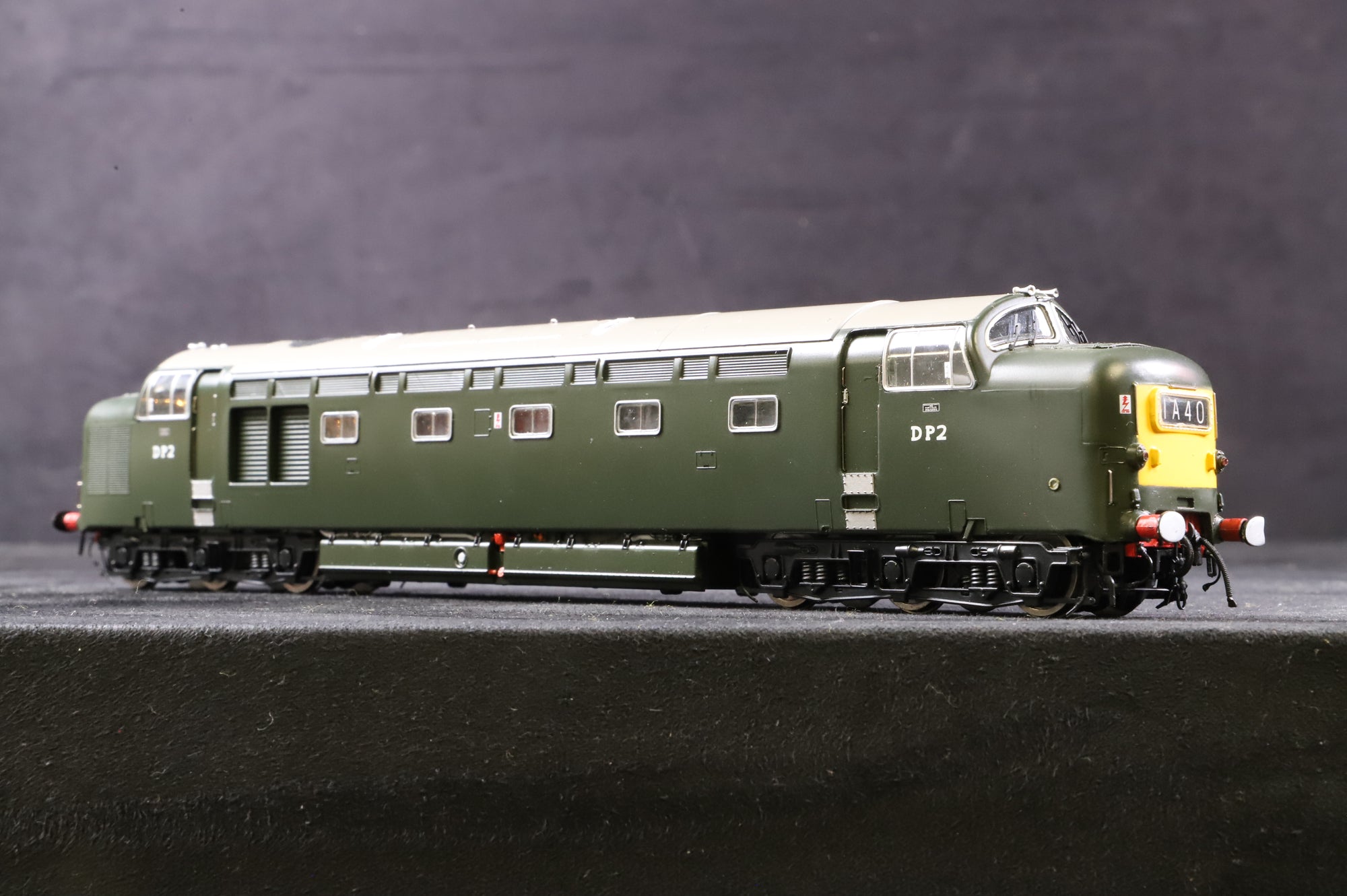 Heljan OO 4010 English Electric DP2 Prototype Early BR Green, Ltd Ed. 1157/2000
