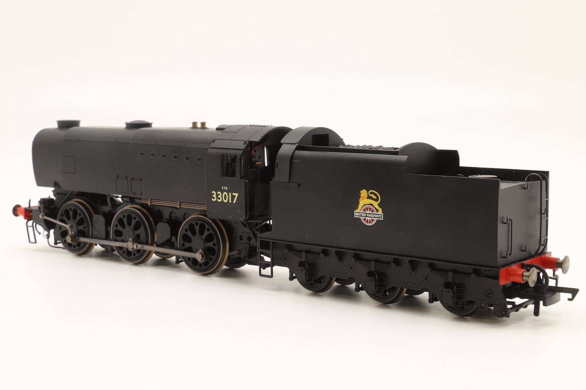 Hornby OO R2355A Class Q1 33017 in BR Black w/ Early Crests