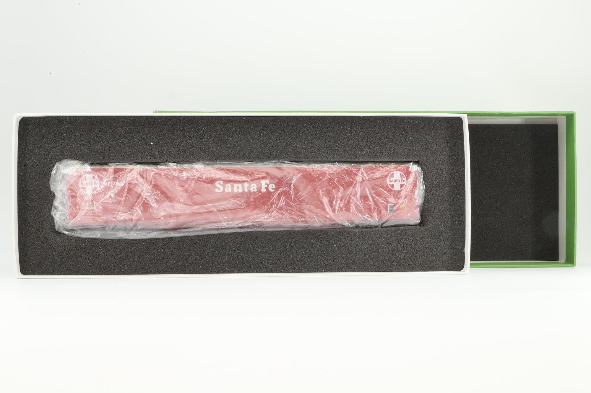 Overland Models HO Brass OMI-3251 Auto Rack Tri-level AT&SF Safe-T-Pak '700100'