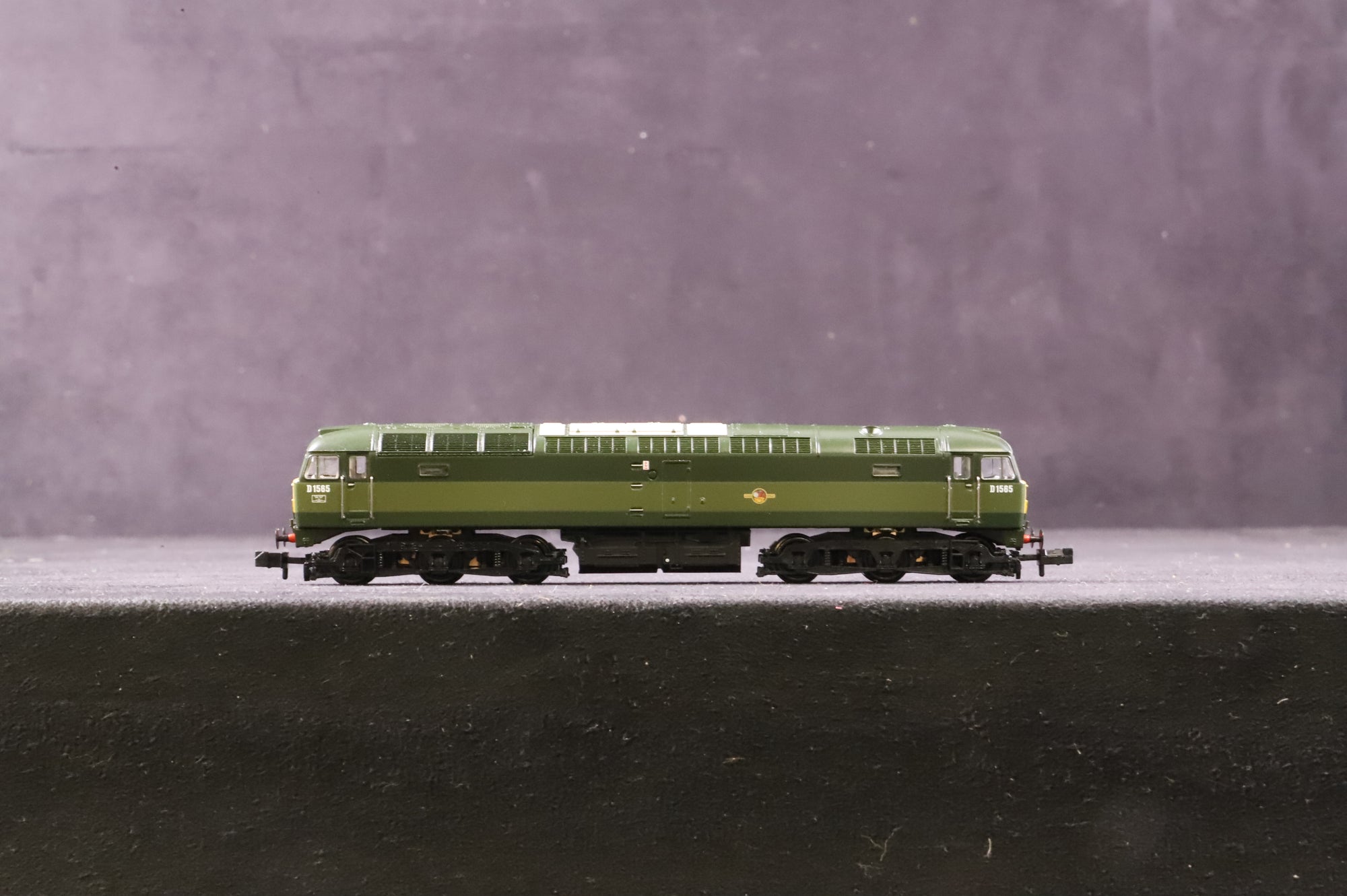 Graham Farish N 371-825DSF Class 47/0 'D1565' BR Green SYP DCC Sound