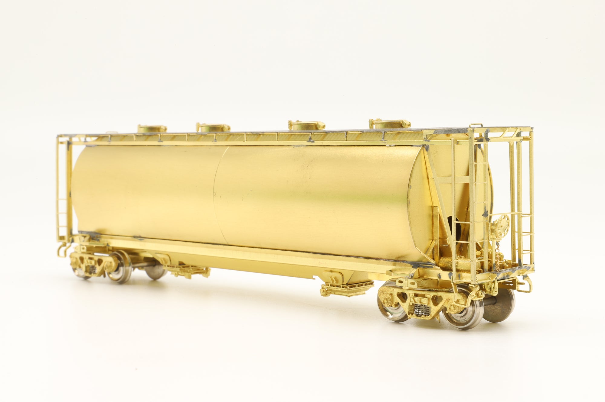 Overland Models/Ajin HO OMI-3108 2-Bay Cylindrical Hopper CNJ/Conrail, Unpainted Brass