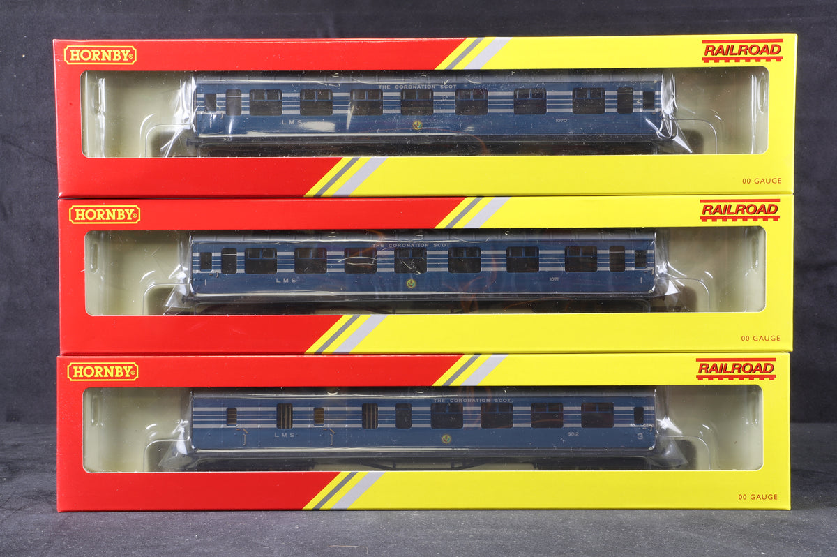 Hornby OO R4906 Set of Three LMS Coronation Scot Coaches