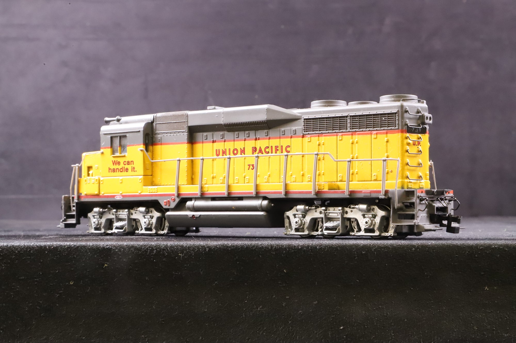 Spectrum HO 82010 GP 30 '731' Diesel Union Pacific