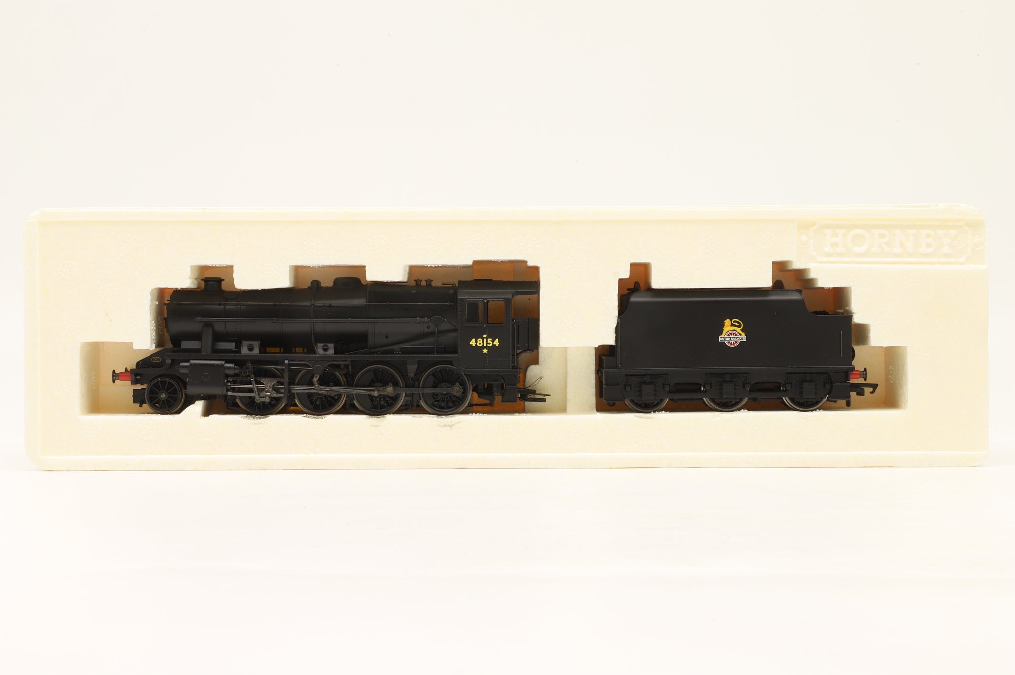 Hornby OO R2229 Class 8F 48154 in BR Black E/C