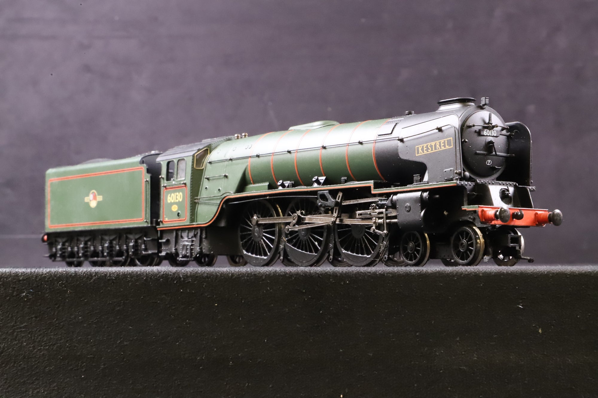 Bachmann OO 32-555 Class A1 '60130' 'Kestrel' BR Green L/C
