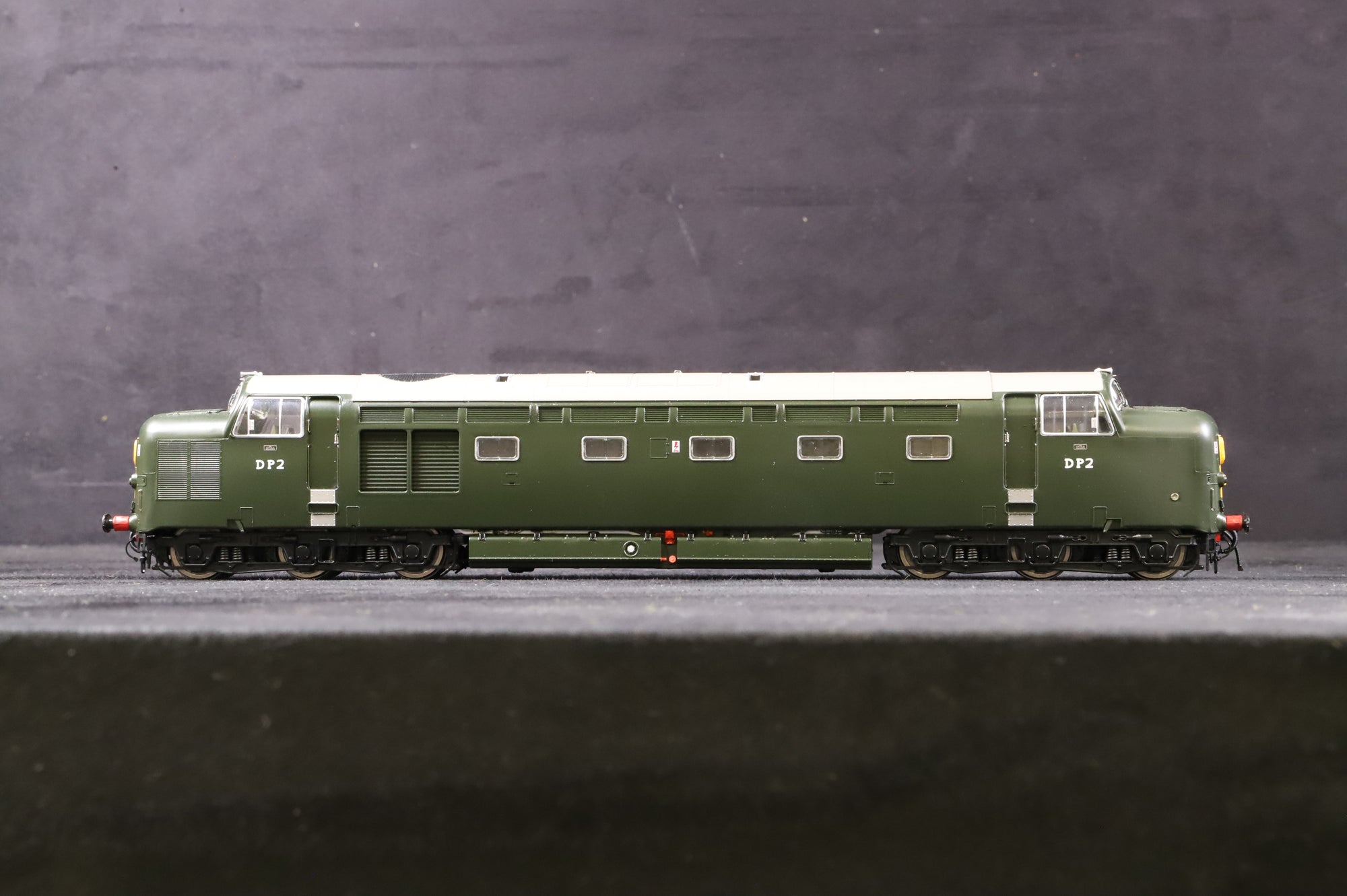 Heljan OO 4010 English Electric DP2 Prototype Early BR Green, Ltd Ed. 1157/2000