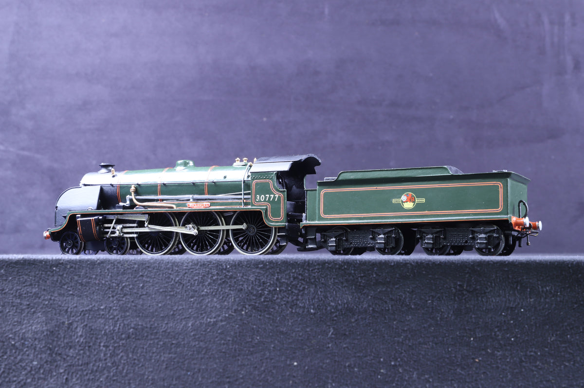 Wills Finecast OO Kit Built King Arthur Class 30777 in BR Lined Green w/ Late Crests