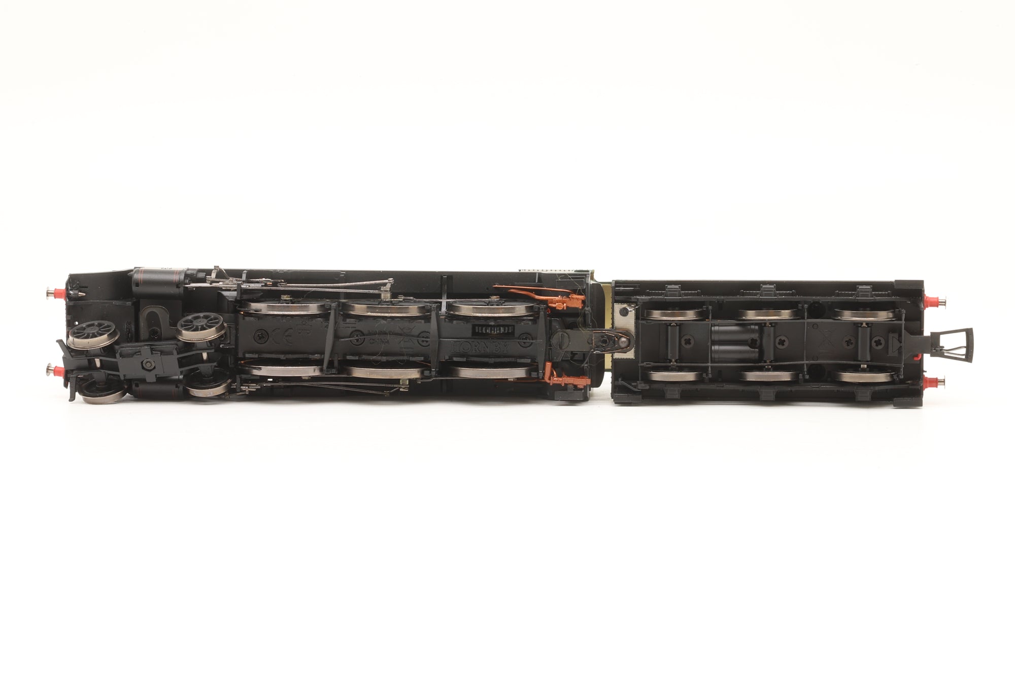 Hornby OO R2582 Class N15 30803 'Sir Harry Le Fise Lake' in BR Lined Green w/ Early Crests