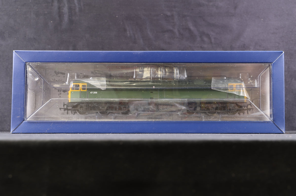 Bachmann OO 31-656 Class 47 &#39;4725&#39; BR Green FYE, Weathered