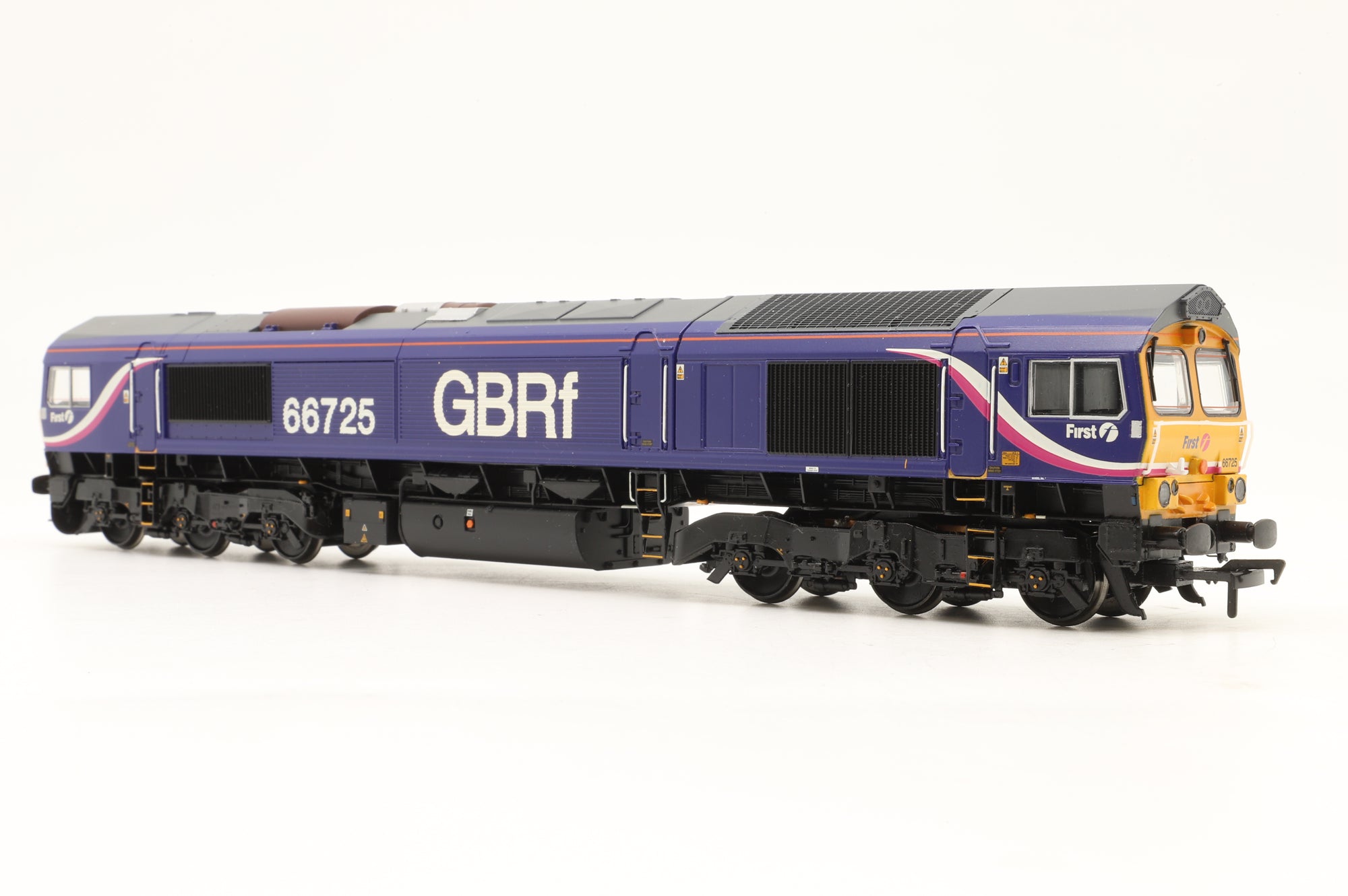 Bachmann OO 32-978 Class 66/9 Diesel '66725' First/ GBRf