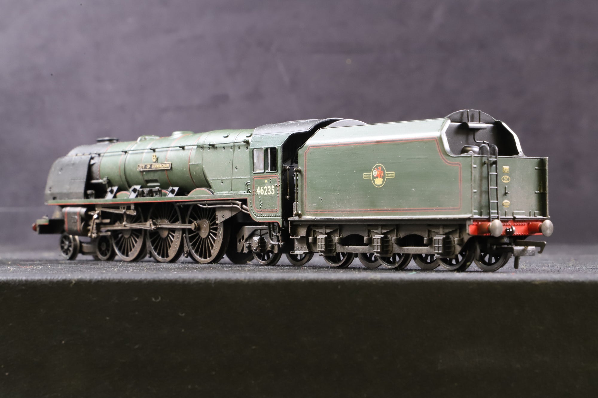 WORKSHOP Hornby OO Princess Coronation Class 46235 'City of Birmingham' in Lined BR Green w/ Late Crests - Non Runner - Weathered
