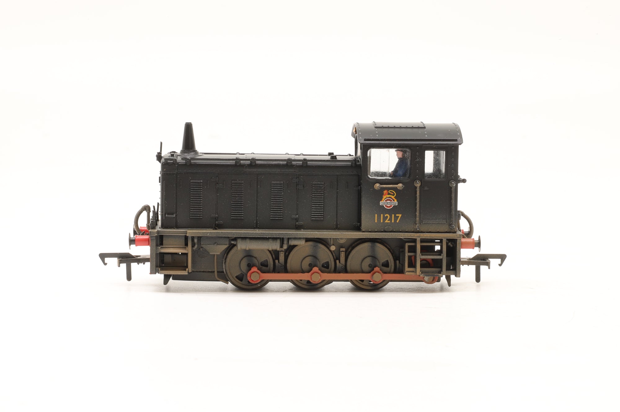 Bachmann OO 31-339 Class 04 11217 in BR Black w/ Early Crests – Weathered
