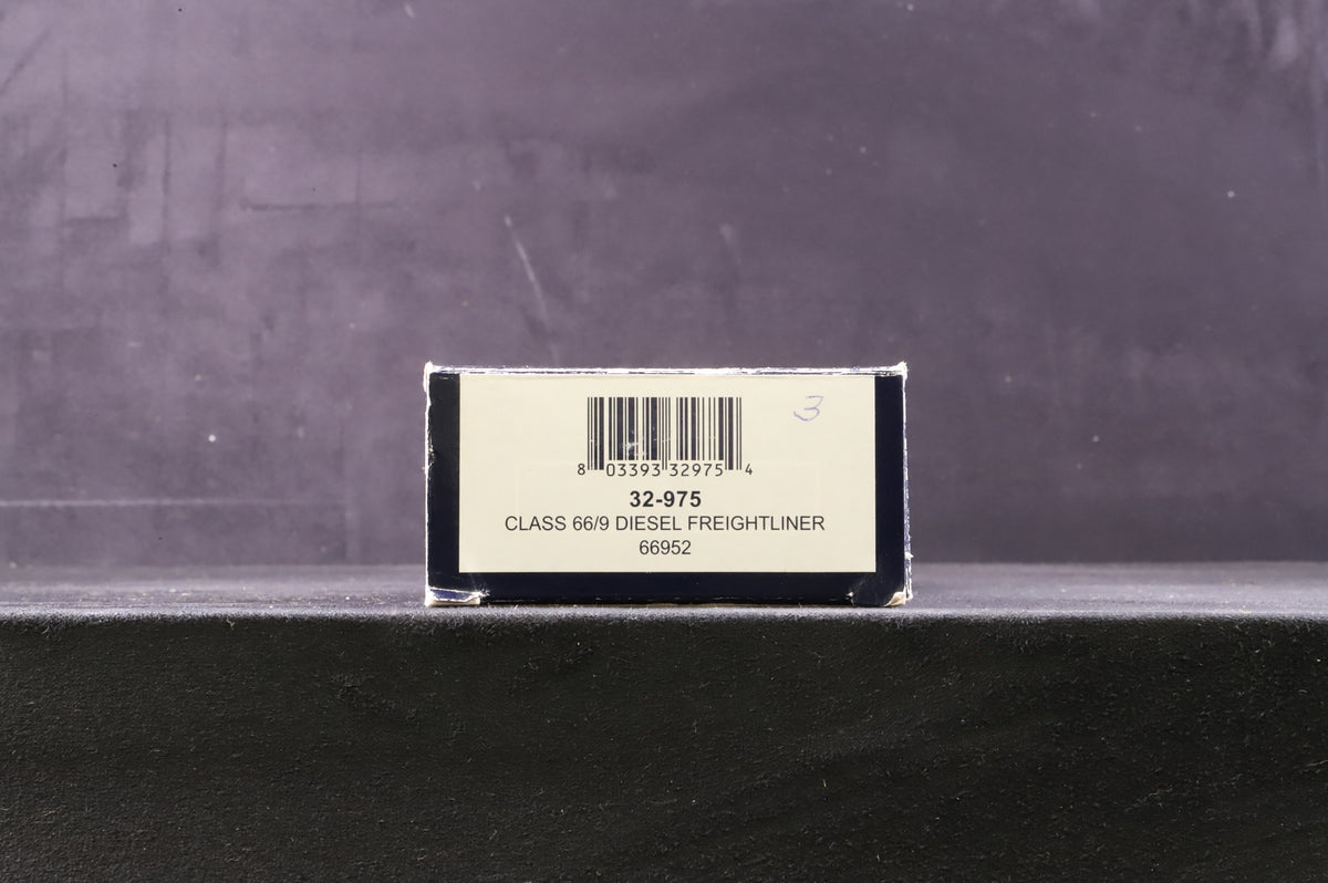 Bachmann OO 32-975 Class 66/9 66952 in Freightliner Livery