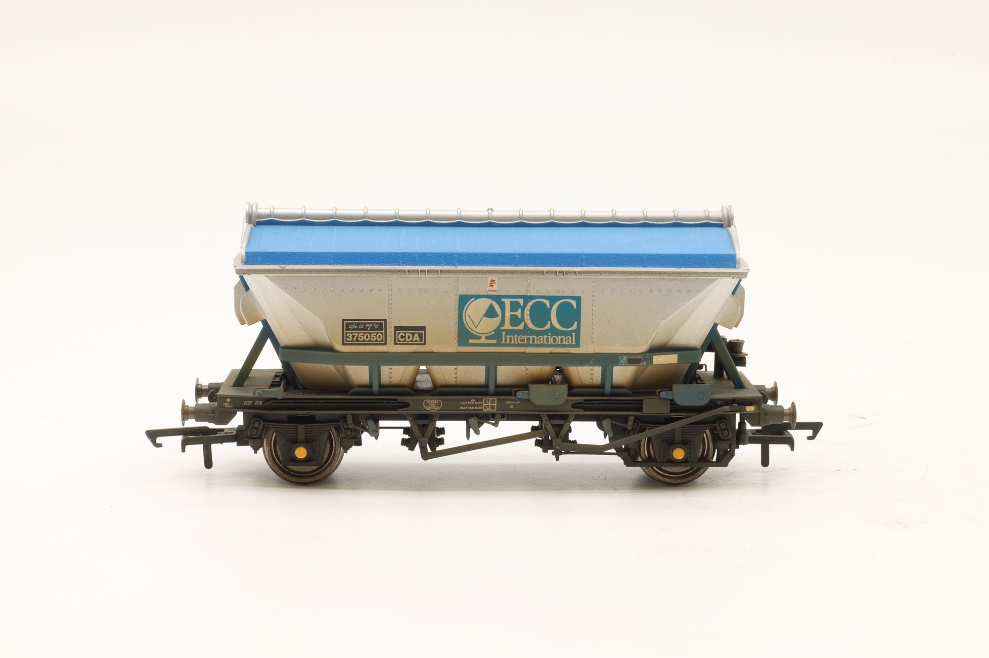 Hornby OO Rake of 3x CDAs in ECC Silver/Blue – Weathered