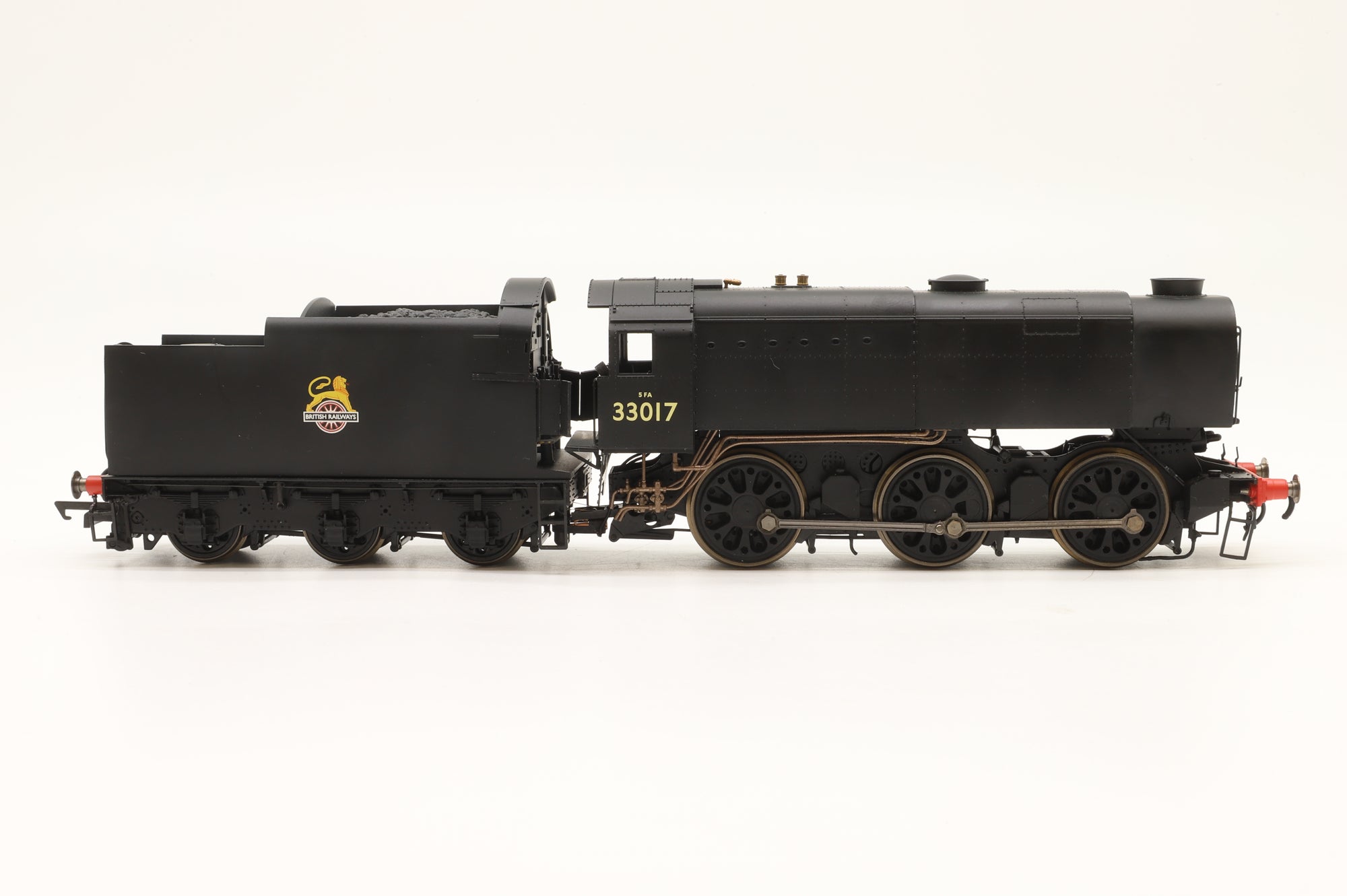 Hornby OO R2355A Class Q1 33017 in BR Black w/ Early Crests